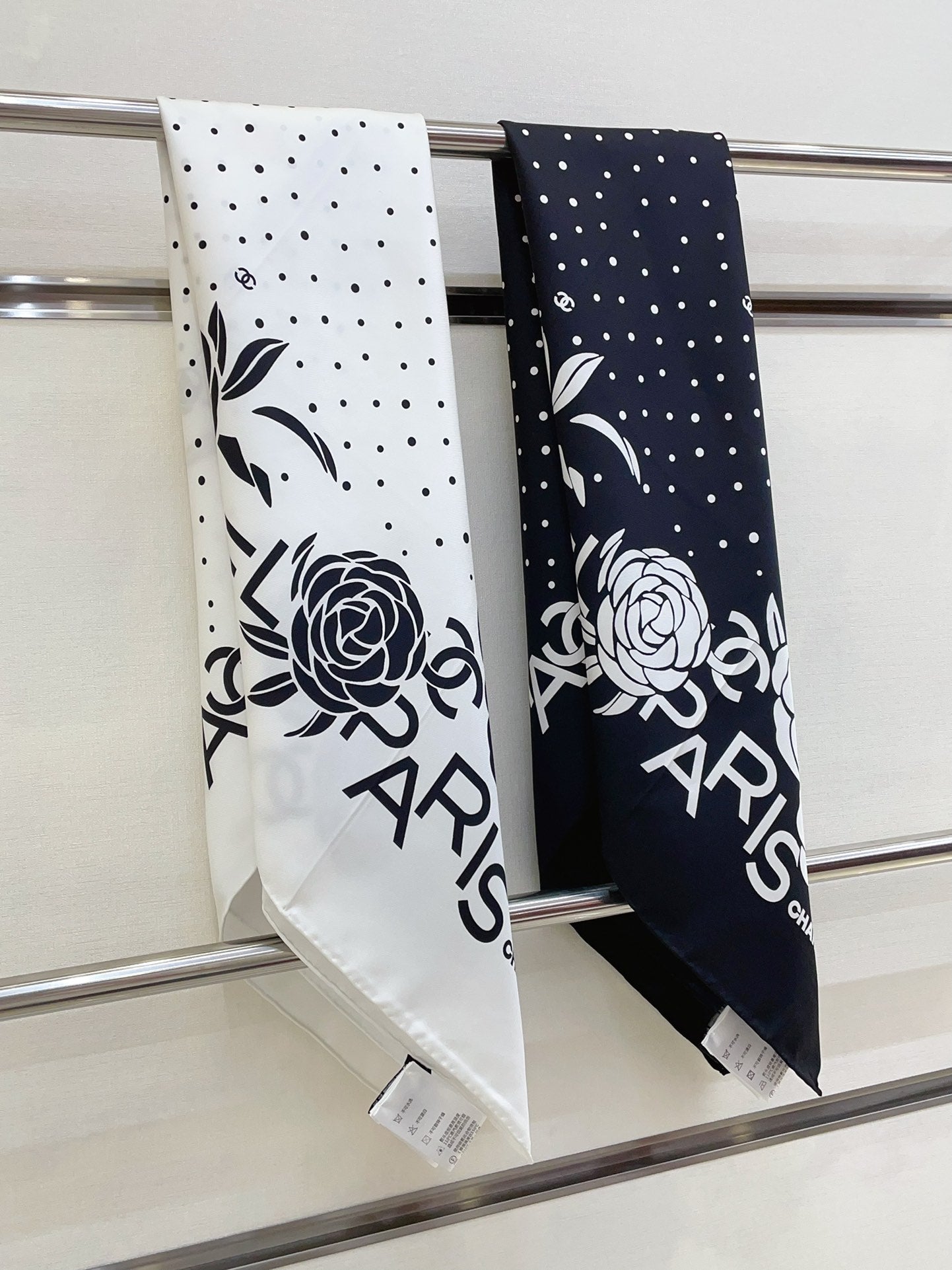 CC Square Scarf 90 CM In Black Polka Dot White Camellia Silk Twill 288723