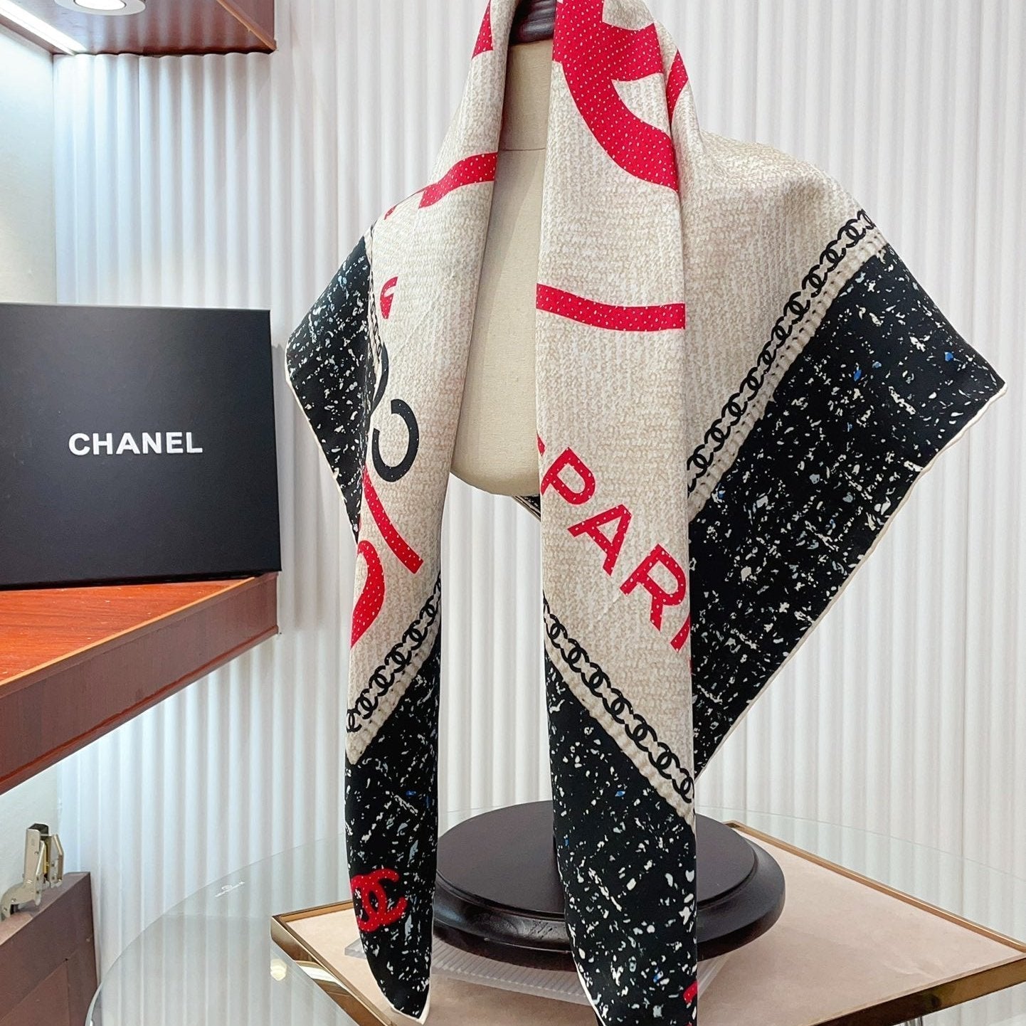 CC Square Scarf 90 CM In Black Mix Light Beige Red Cashmere Silk 172077