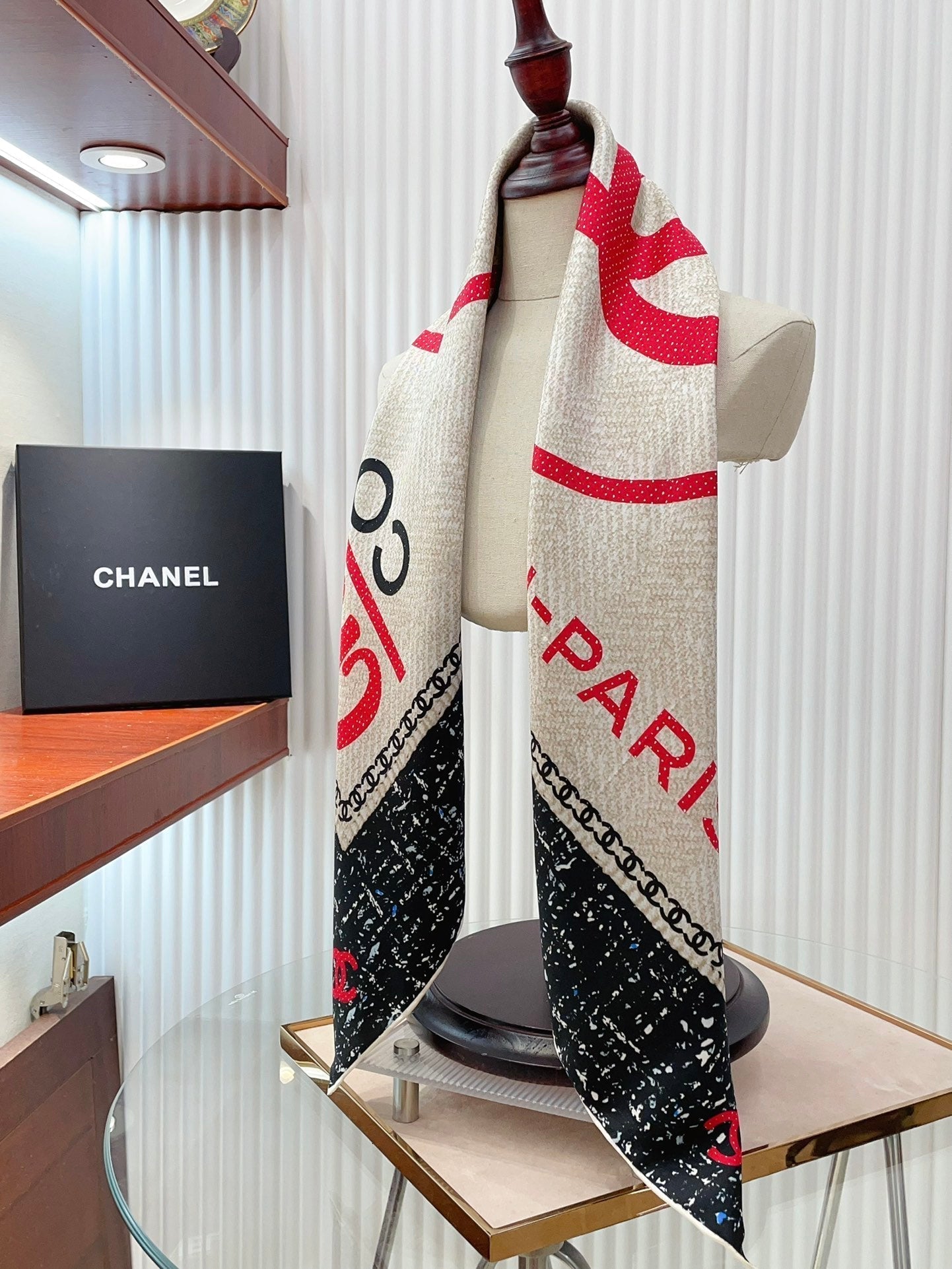 CC Square Scarf 90 CM In Black Mix Light Beige Red Cashmere Silk 172077