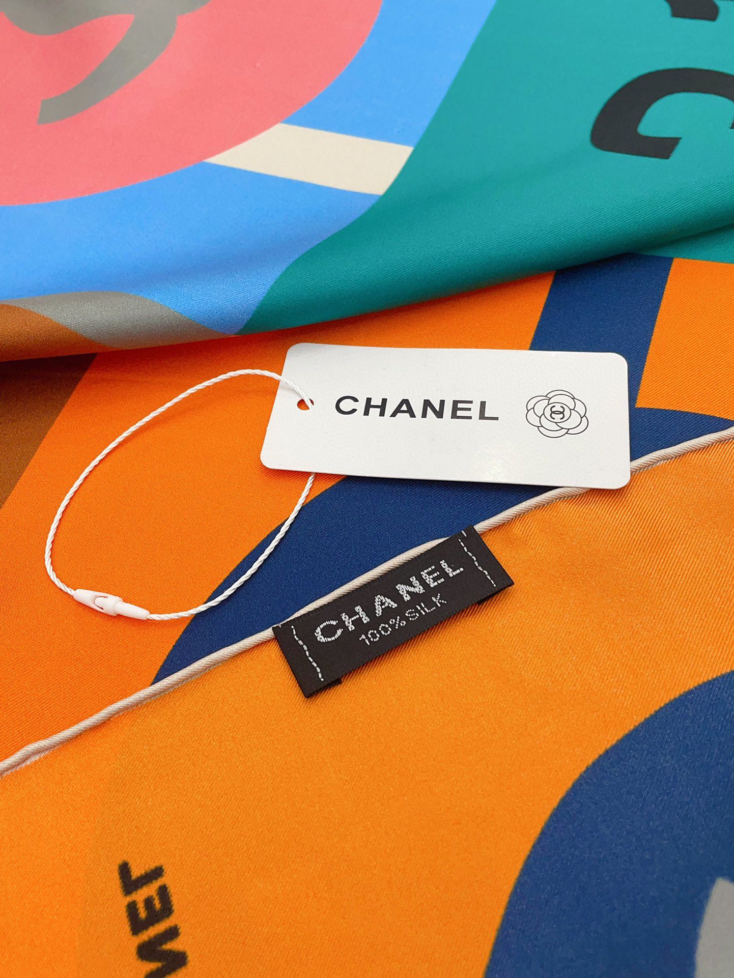 CC Square Scarf 90 CM In Colorful Silk Twill 177653