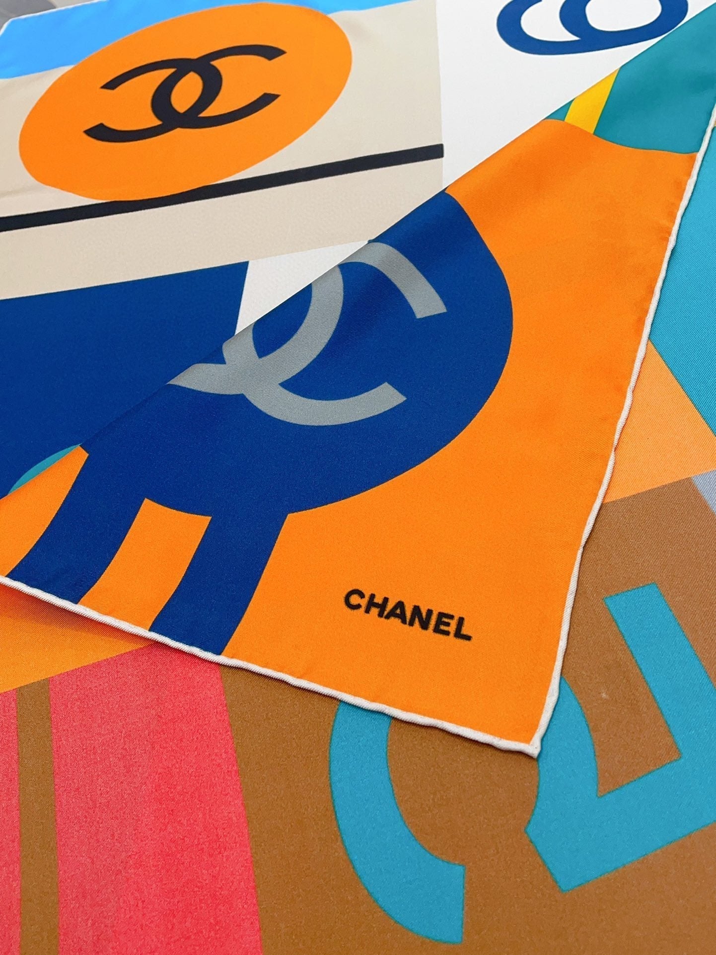 CC Square Scarf 90 CM In Colorful Silk Twill 177653