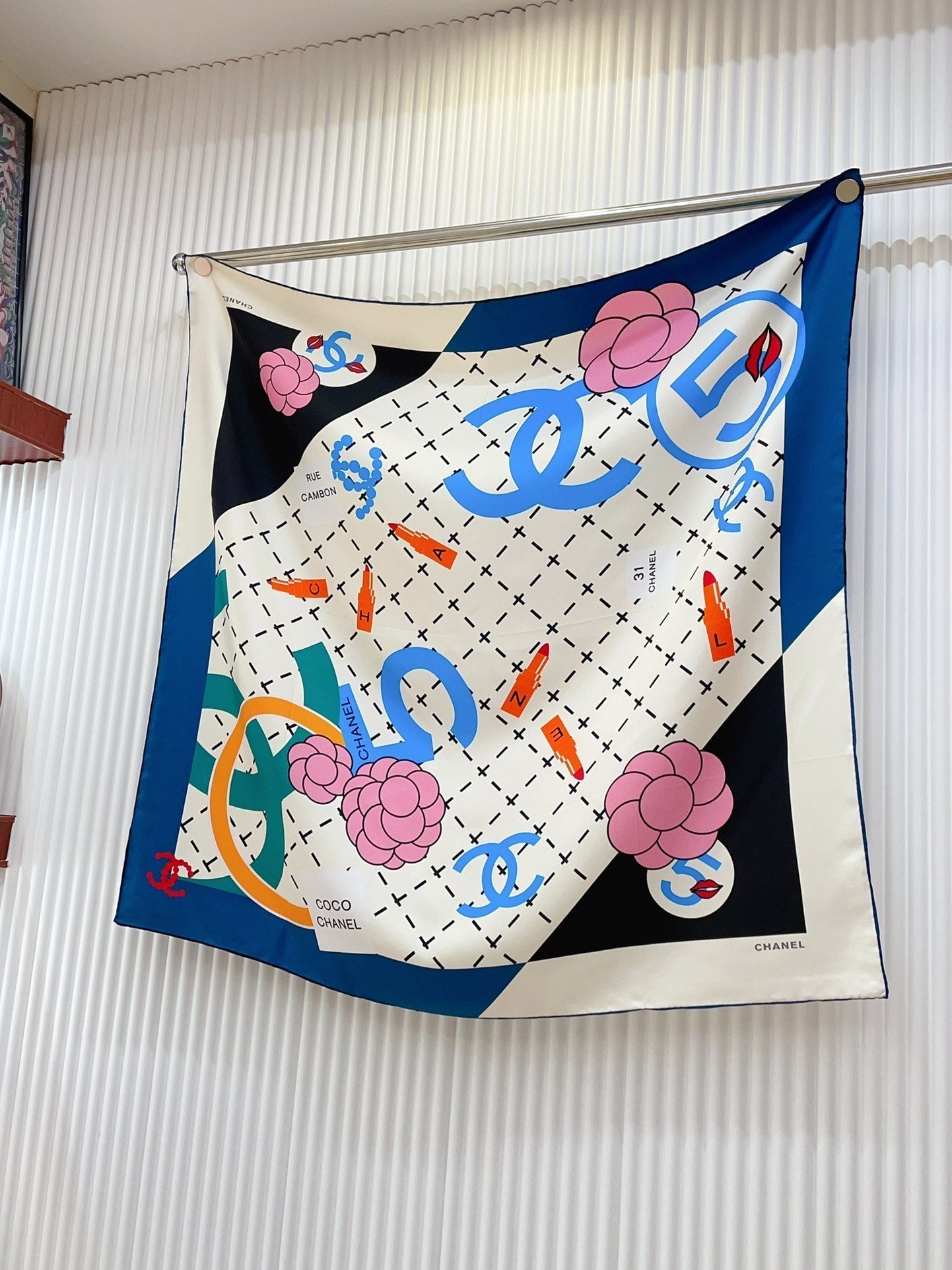 CC Square Scarf 90 CM In Colorful Silk Twill 182518