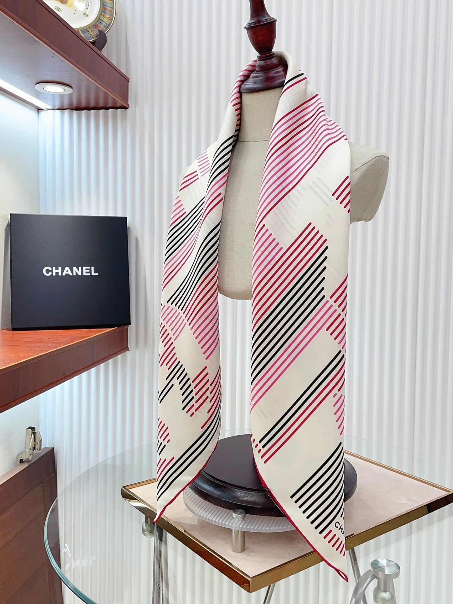 CC Square Scarf 90 CM In Colorful Silk Twill 190034
