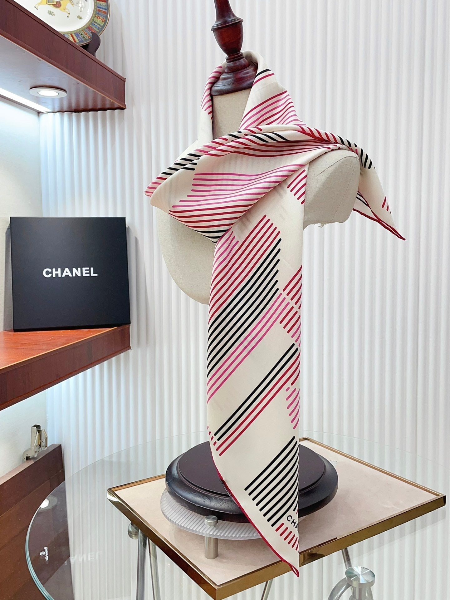 CC Square Scarf 90 CM In Colorful Silk Twill 190034