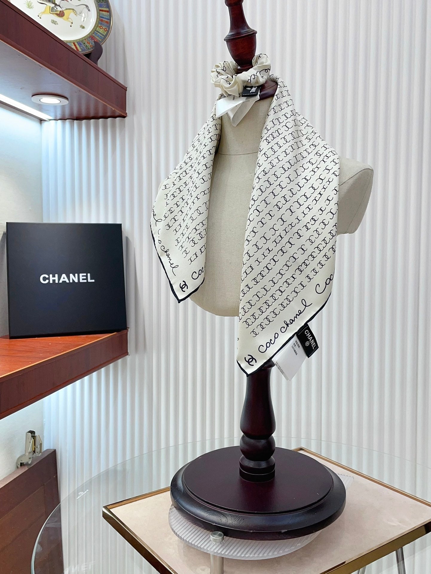CC Square Scarf 50 CM In White Silk Twill  196205