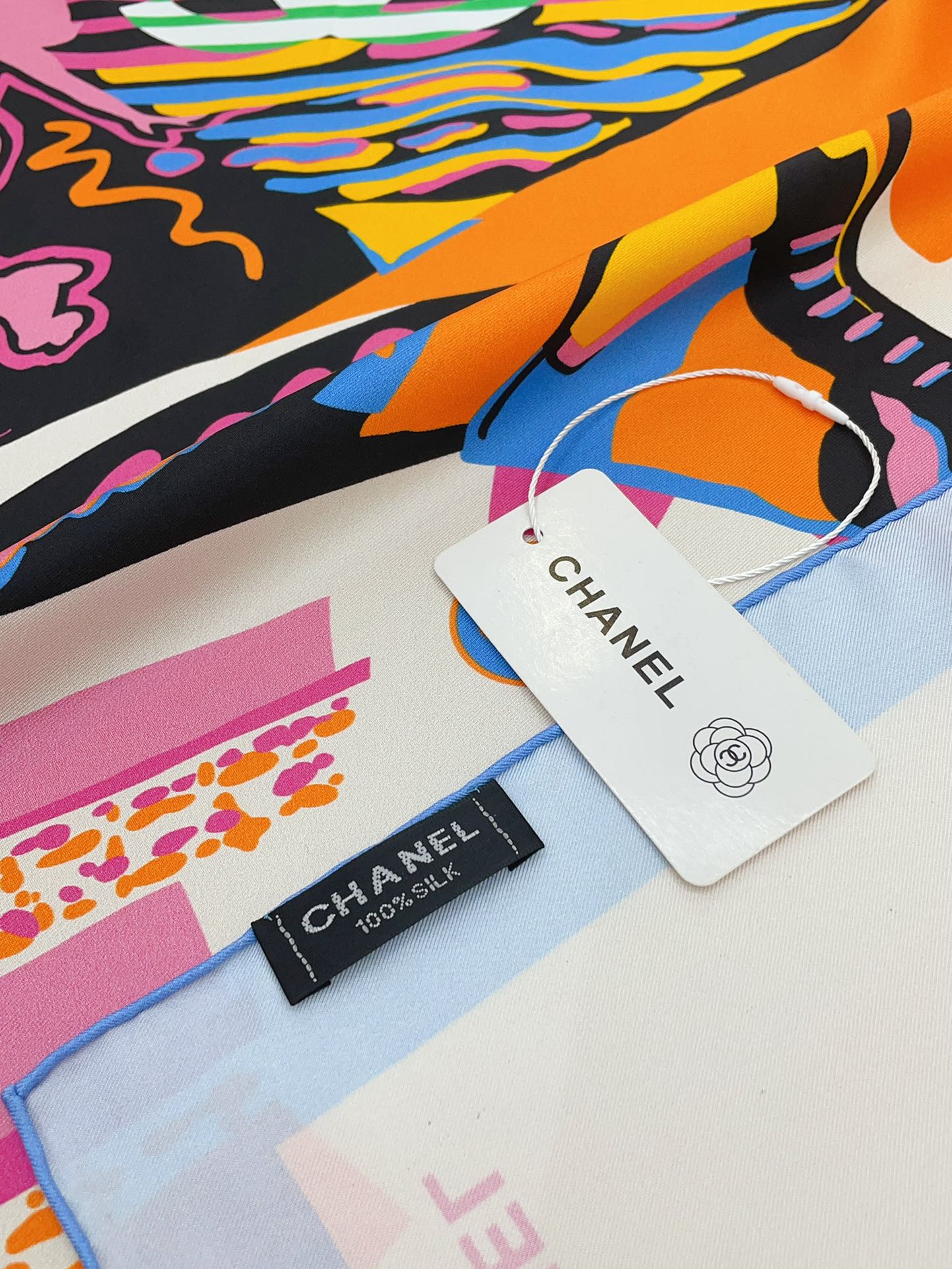 CC Square Scarf 90 CM In Colorful Silk Twill 196208
