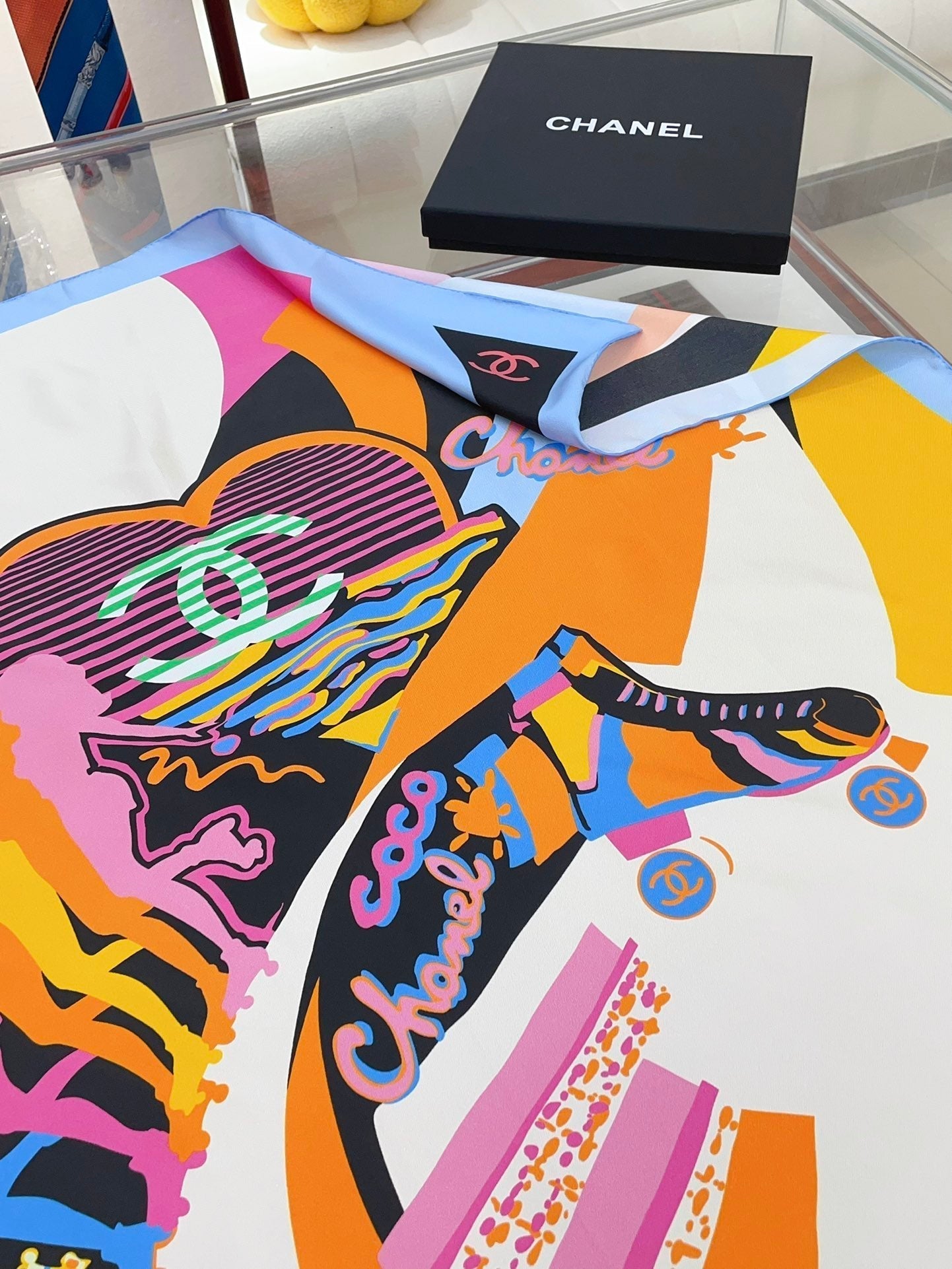 CC Square Scarf 90 CM In Colorful Silk Twill 196208