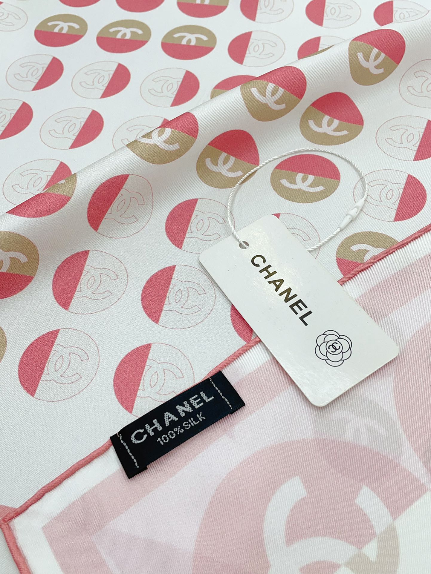 CC Square Scarf 90 CM In White Mix Pink Silk Twill  206464