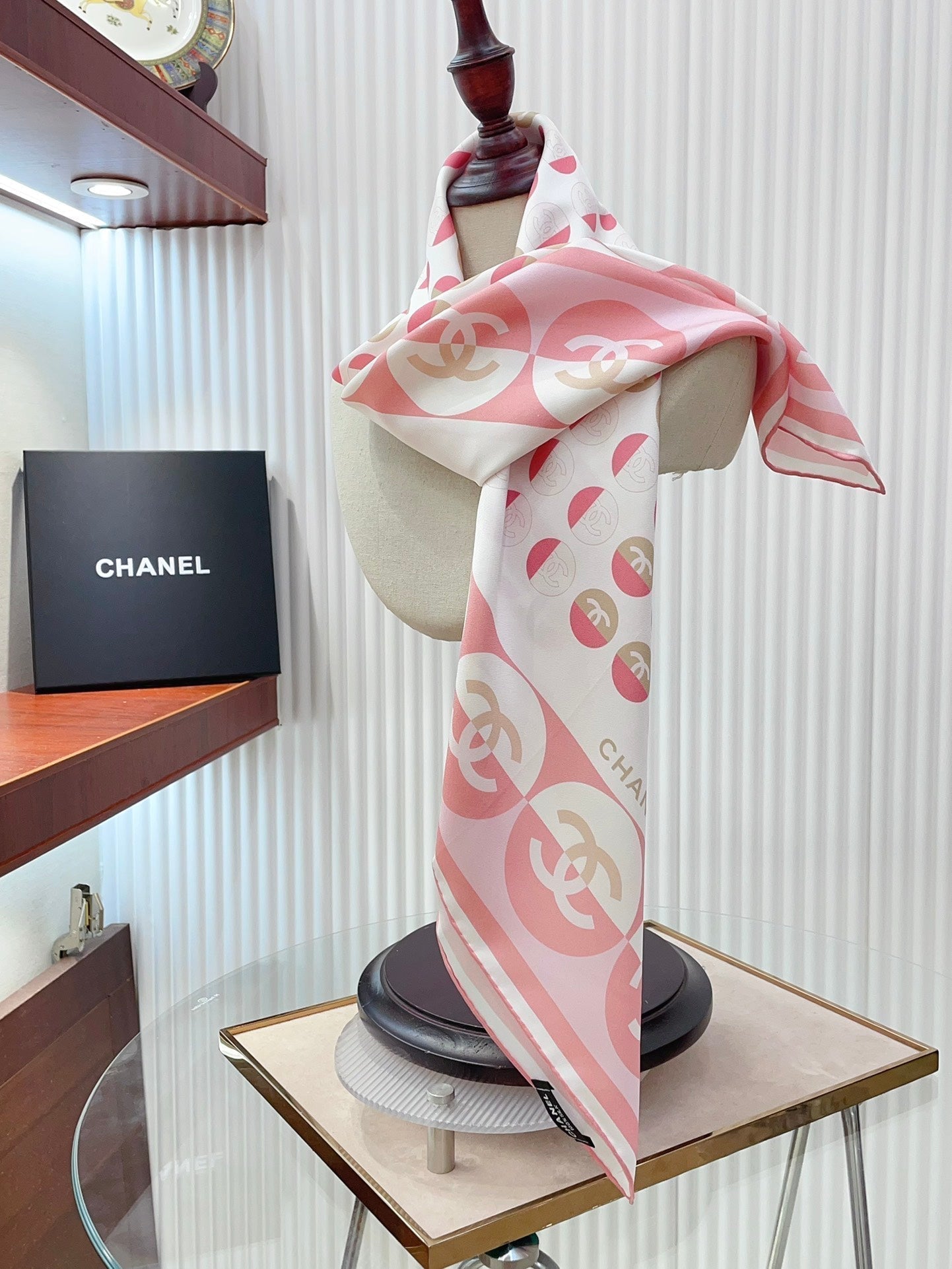 CC Square Scarf 90 CM In White Mix Pink Silk Twill  206464