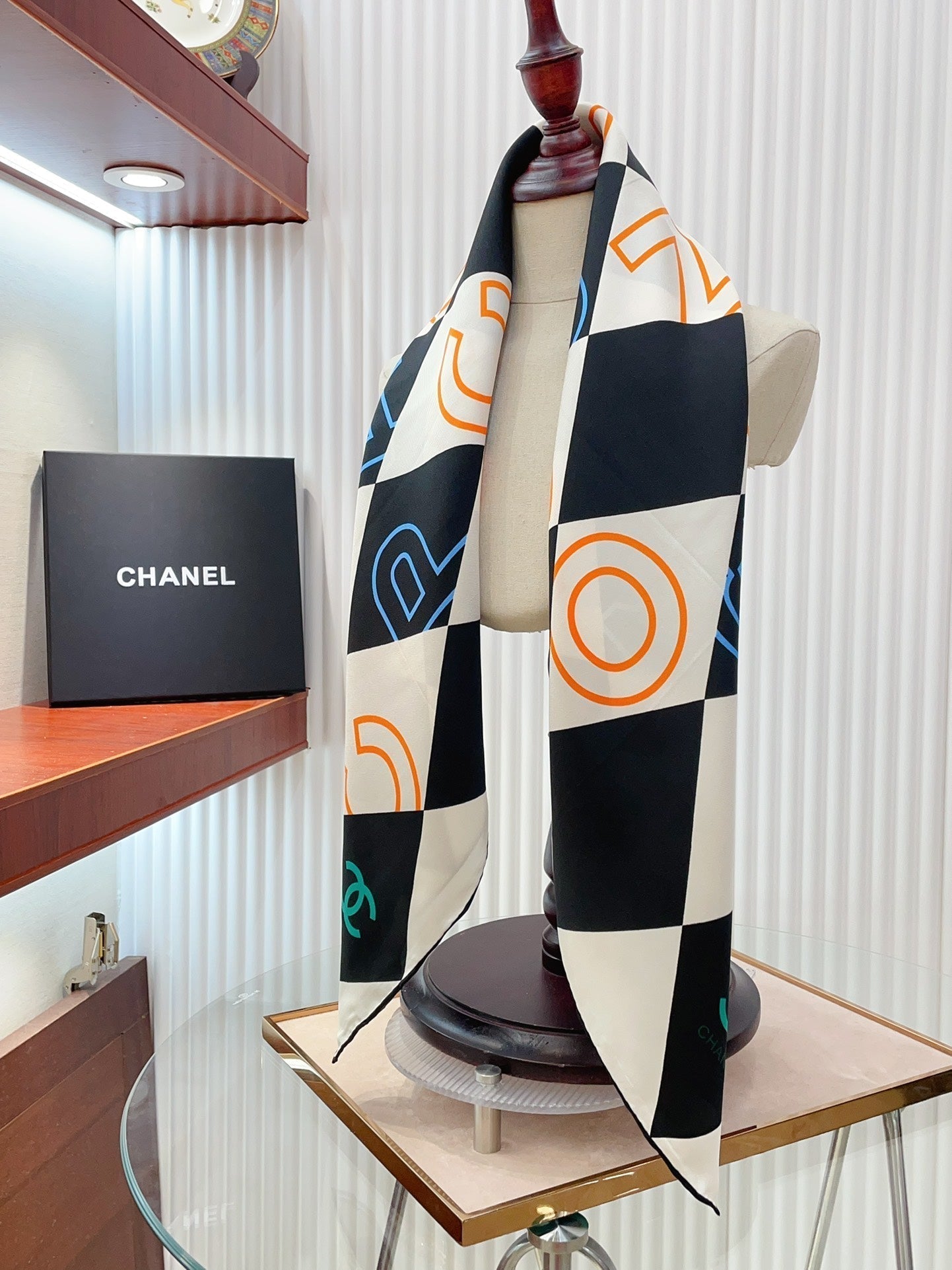 CC Square Scarf 90 CM In Colorful Silk Twill  208575