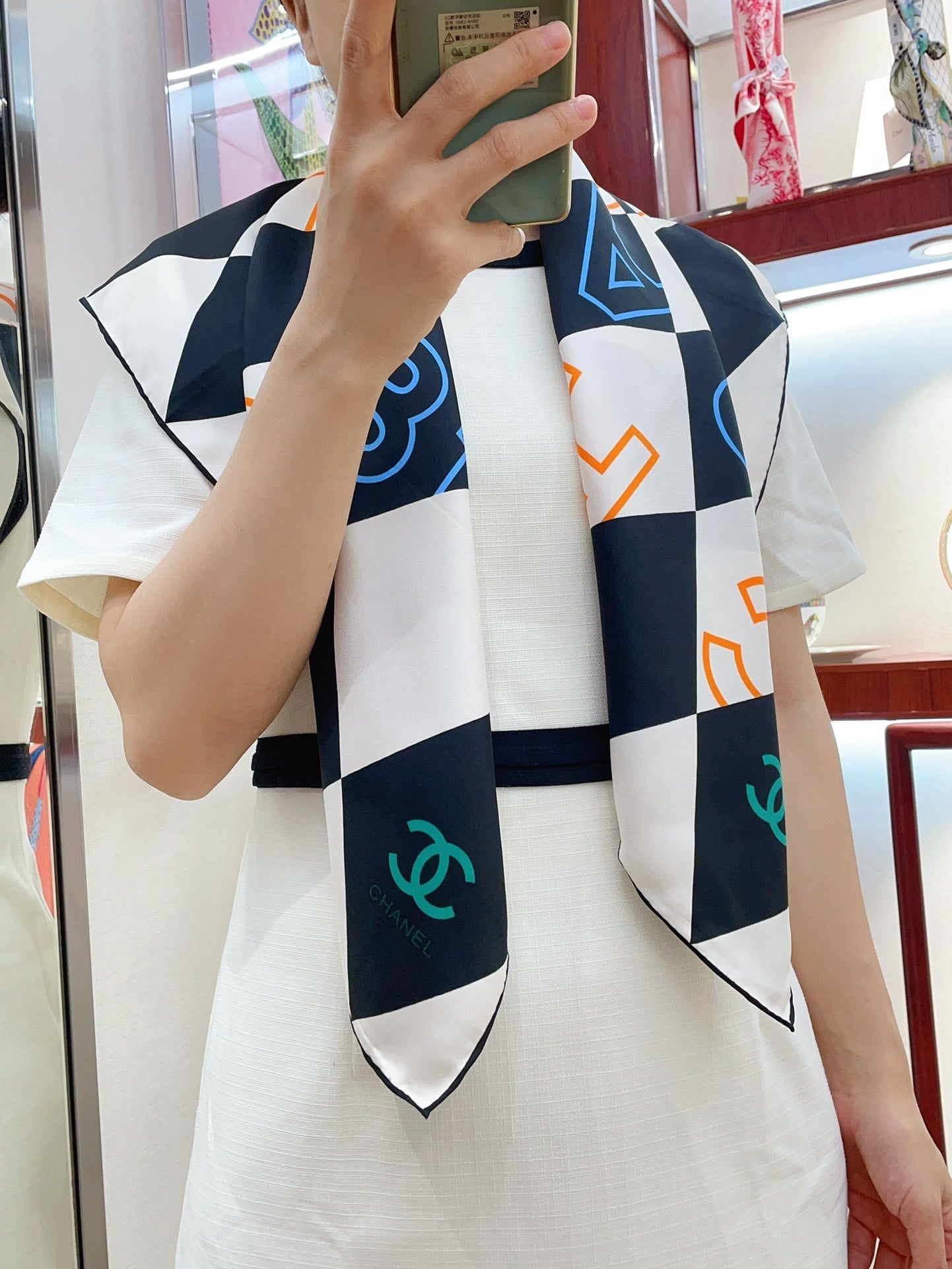 CC Square Scarf 90 CM In Colorful Silk Twill  208575