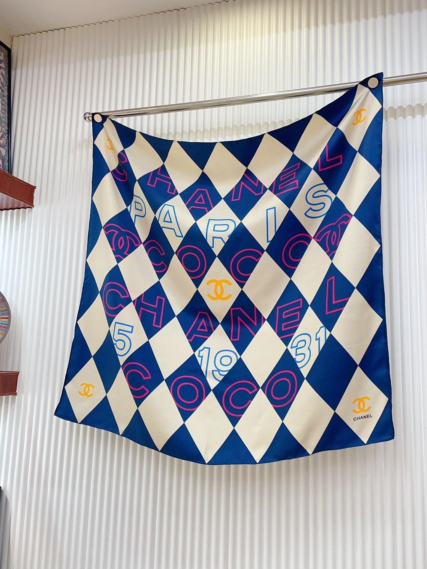 CC Square Scarf 90 CM In Colorful Silk Twill  208576
