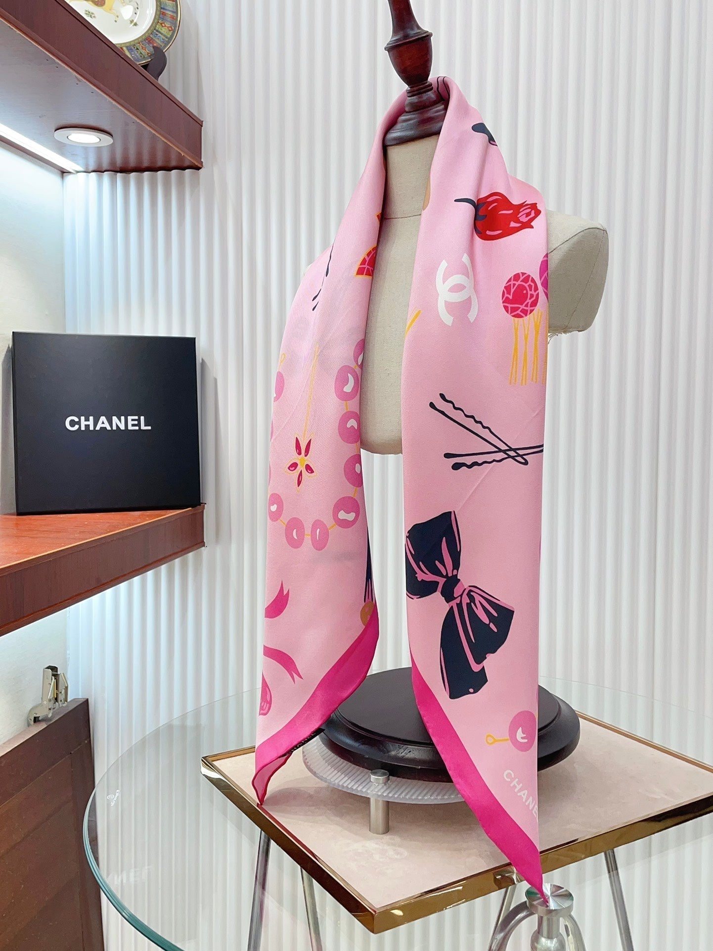 CC Square Scarf 90 CM In Pink Colorful Silk Twill 213689