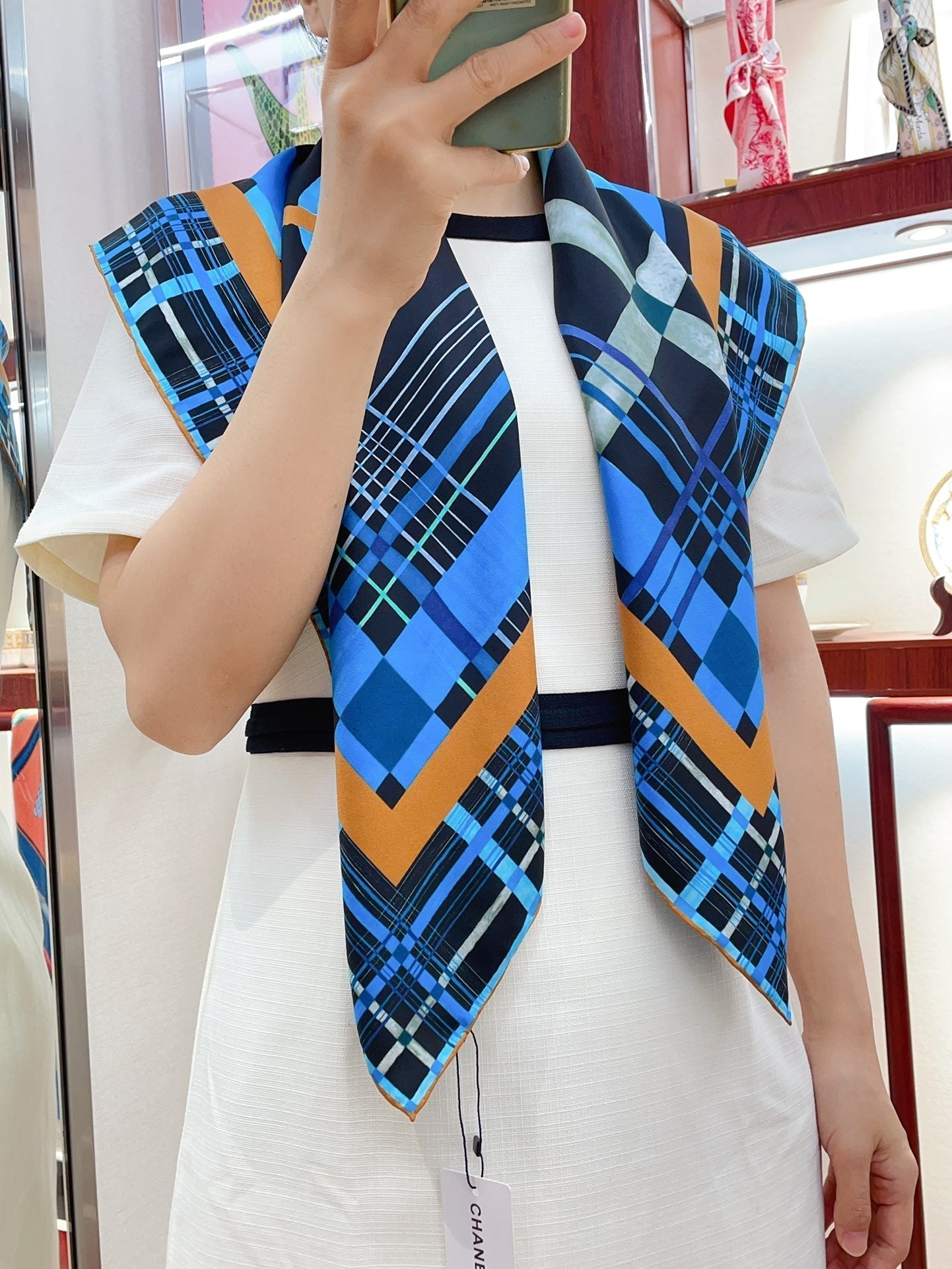 CC Square Scarf 90 CM In Colorful Silk Twill  217210