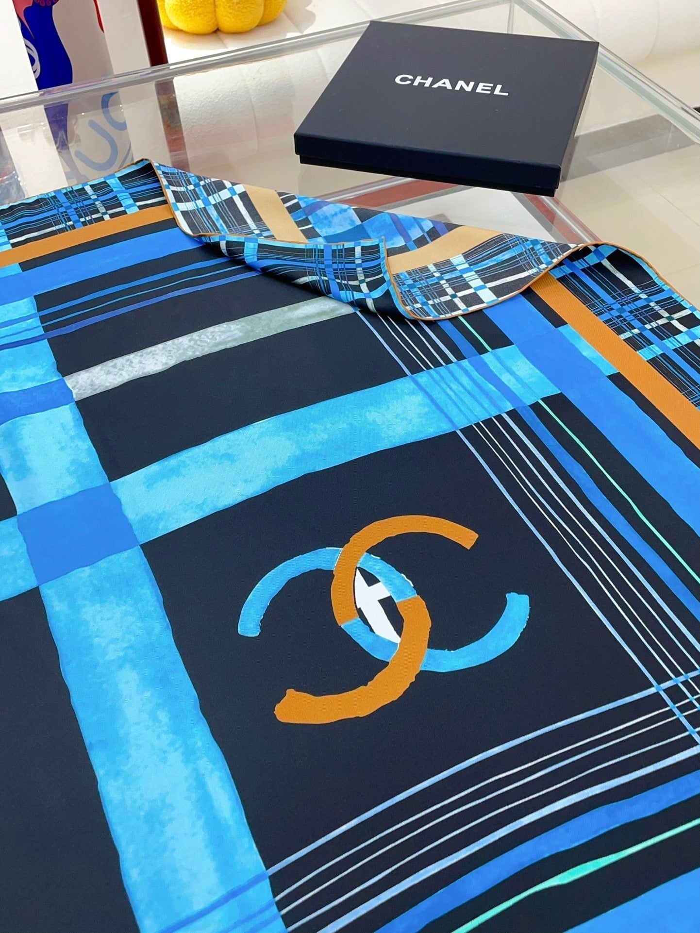 CC Square Scarf 90 CM In Colorful Silk Twill  217210