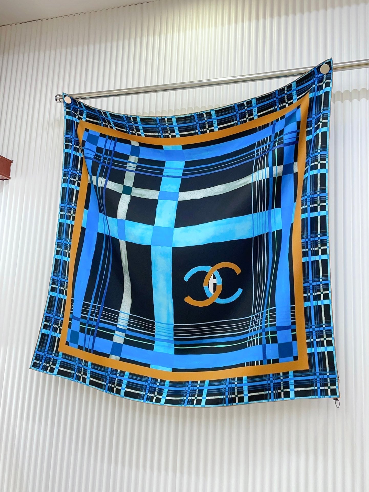 CC Square Scarf 90 CM In Colorful Silk Twill  217210