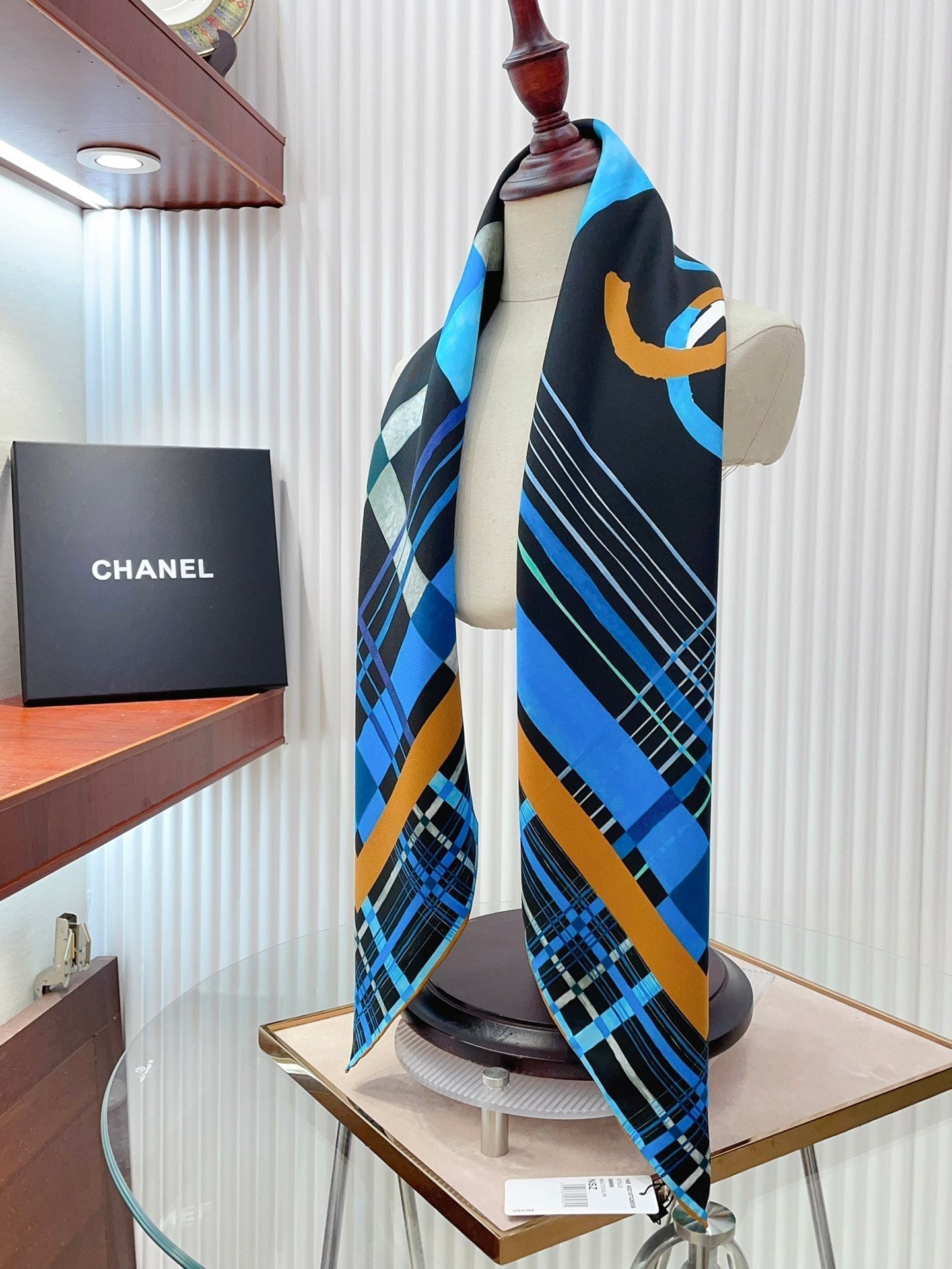CC Square Scarf 90 CM In Colorful Silk Twill  217210