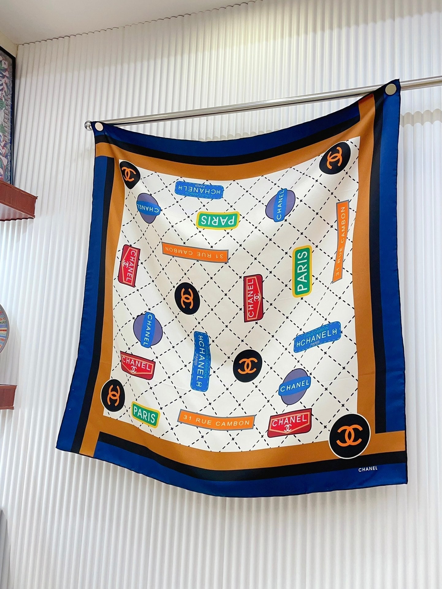 CC Square Scarf 90 CM In Colorful Silk Twill 218096