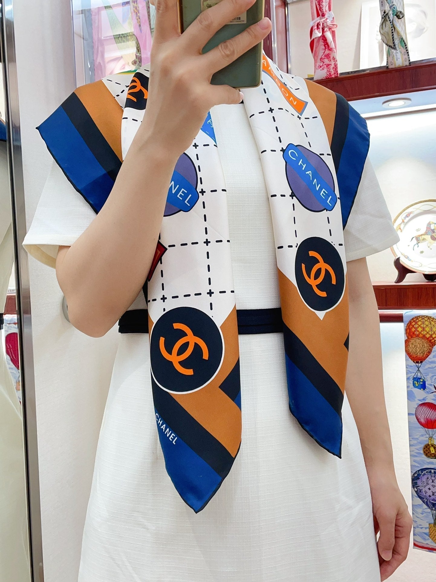 CC Square Scarf 90 CM In Colorful Silk Twill 218096