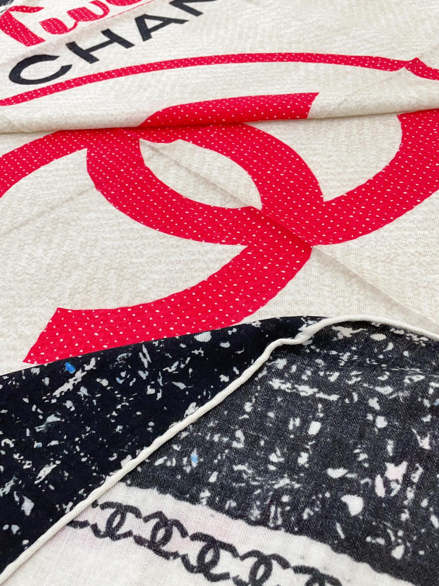 CC Square Scarf 140 CM In Black Mix Light Beige Red Cashmere Silk 234599
