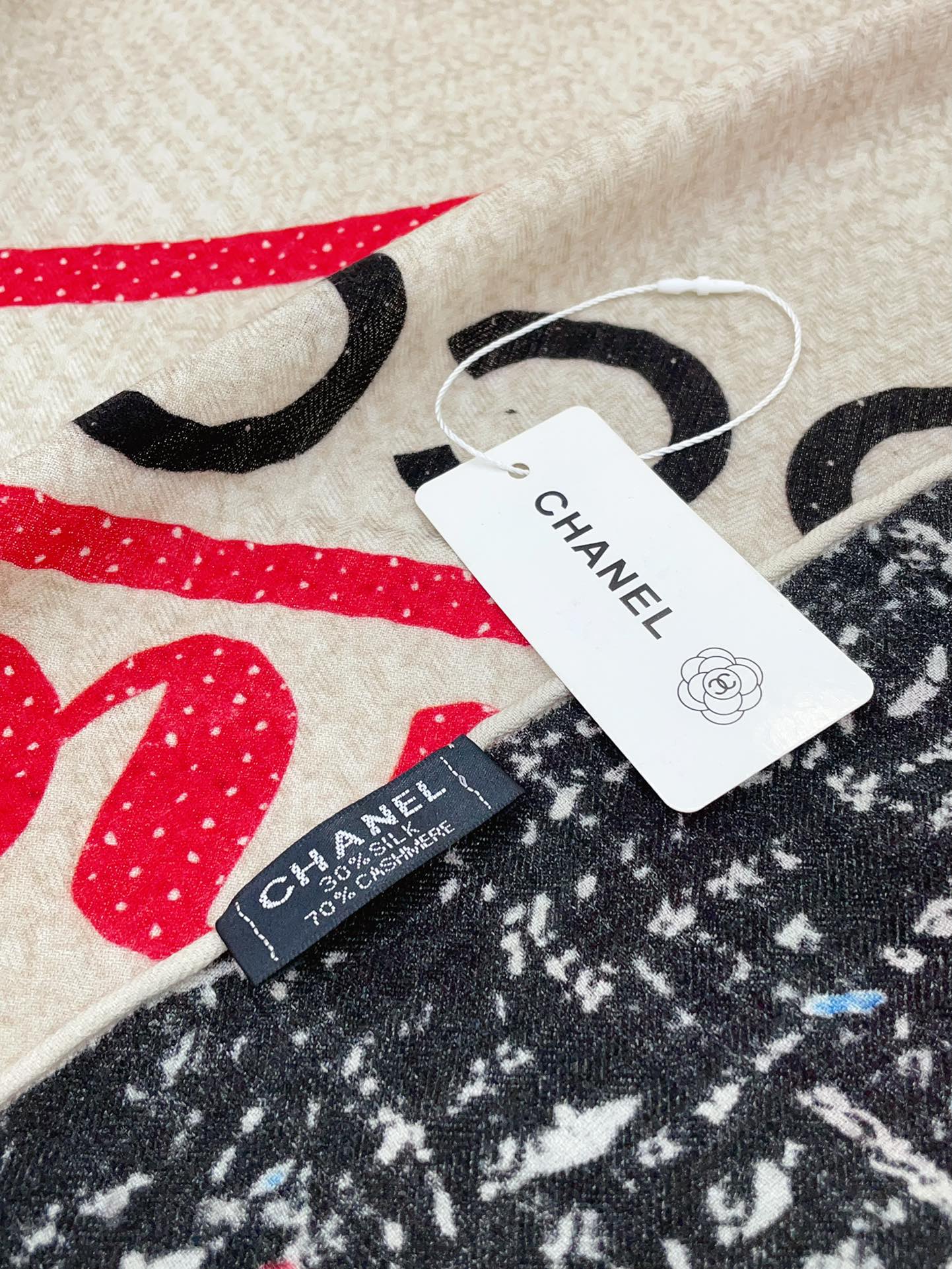 CC Square Scarf 140 CM In Black Mix Light Beige Red Cashmere Silk 234599