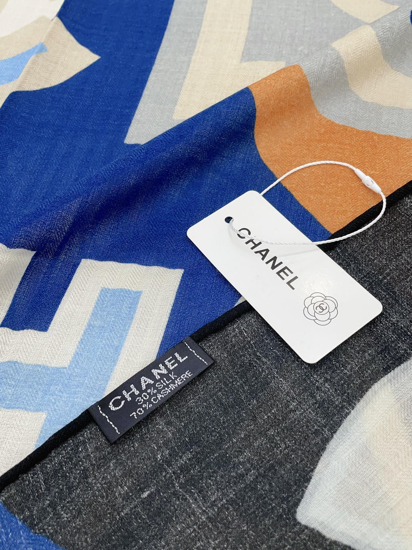 CC Square Scarf 140 CM In Colorful Cashmere And Silk  247636