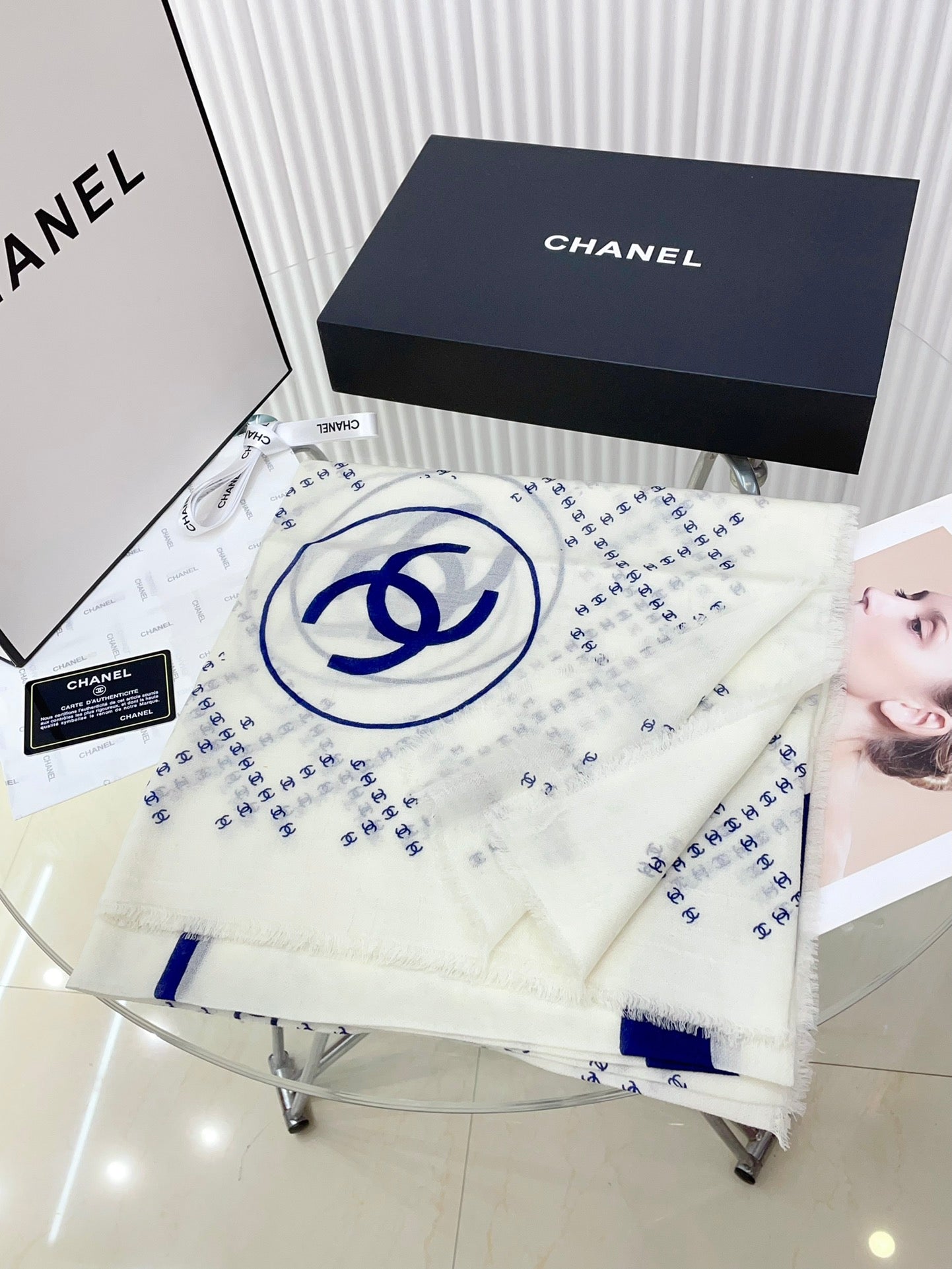 CC Square Scarf 140 CM In White With Blue Logo Cashmere 300442