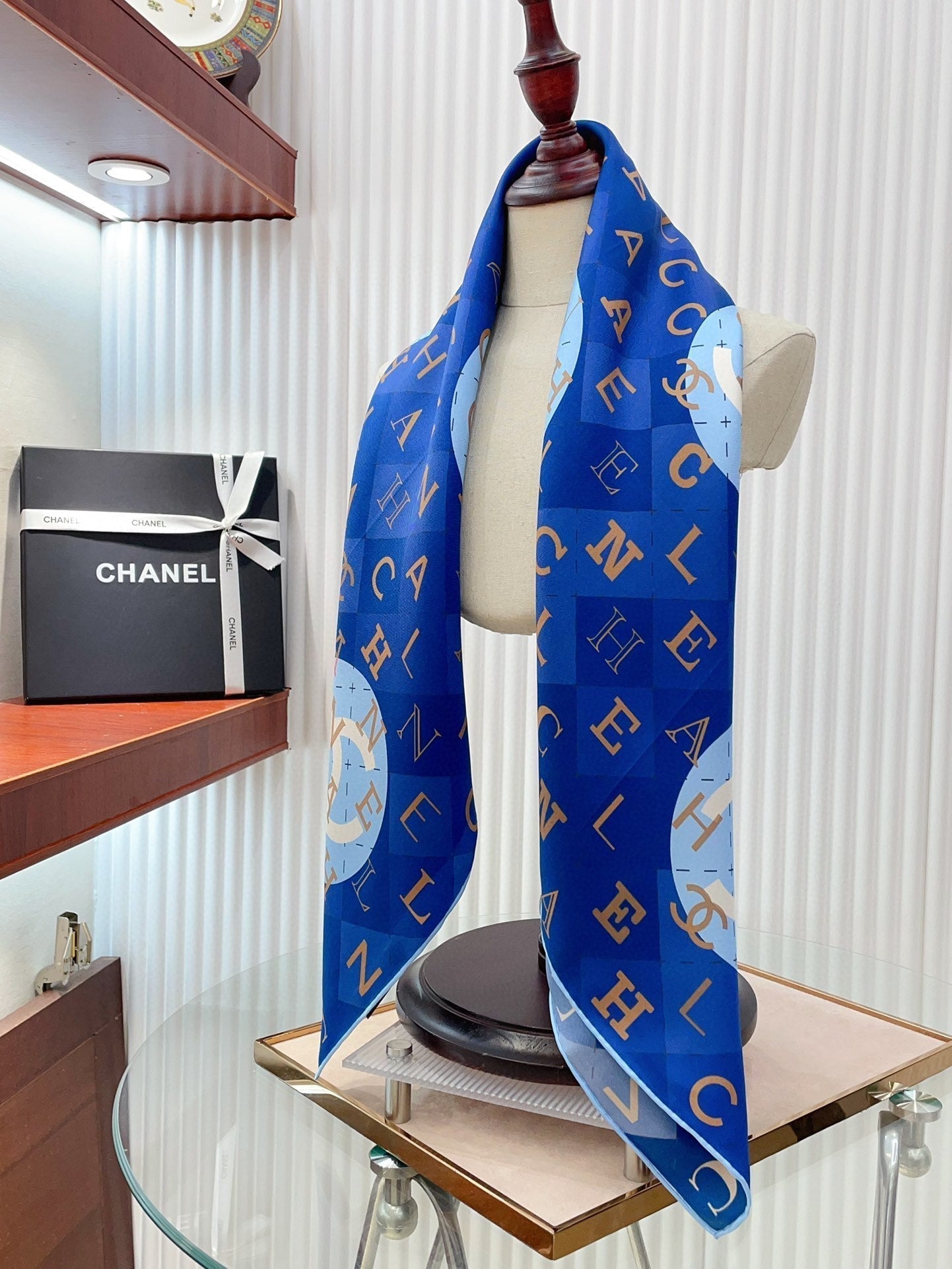 CC Square Scarf 90 CM In Blue Silk Twill 306566