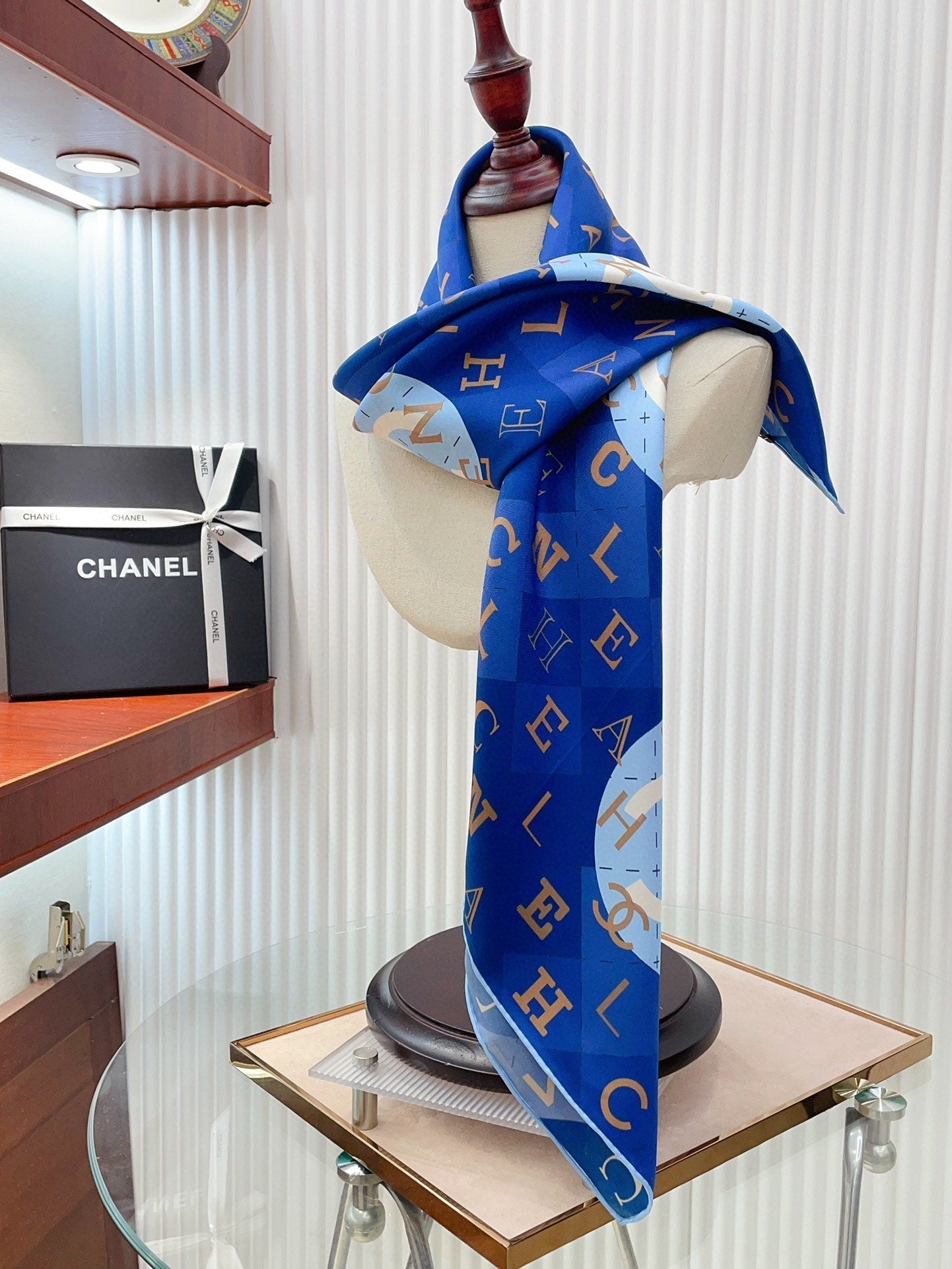 CC Square Scarf 90 CM In Blue Silk Twill 306566