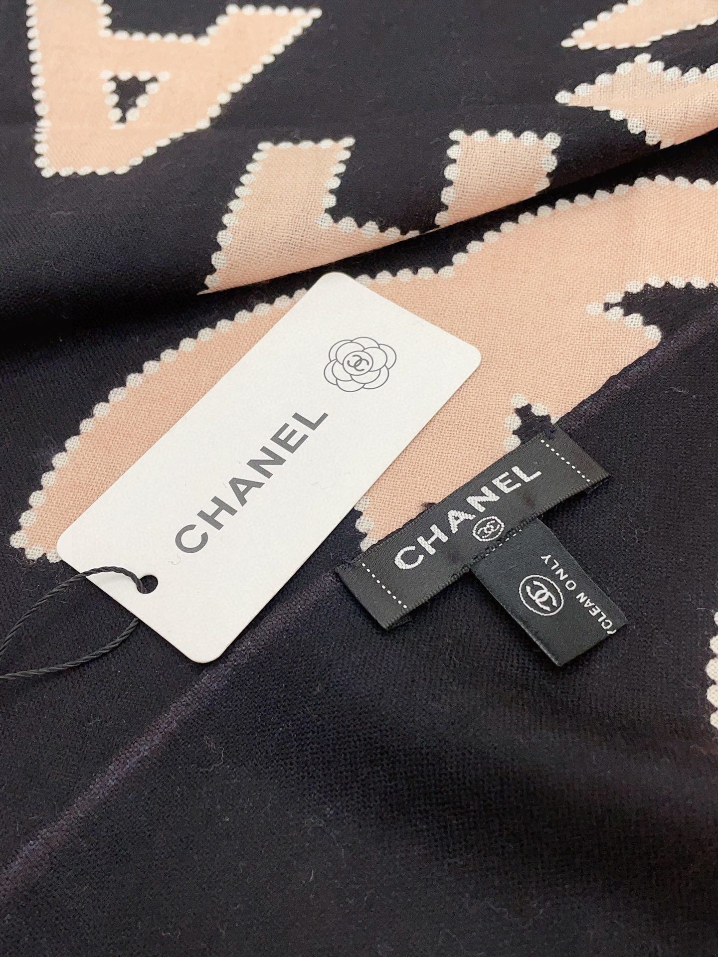 CC Scarf 200 CM In Black Mix Beige Silk Cashmere 324746