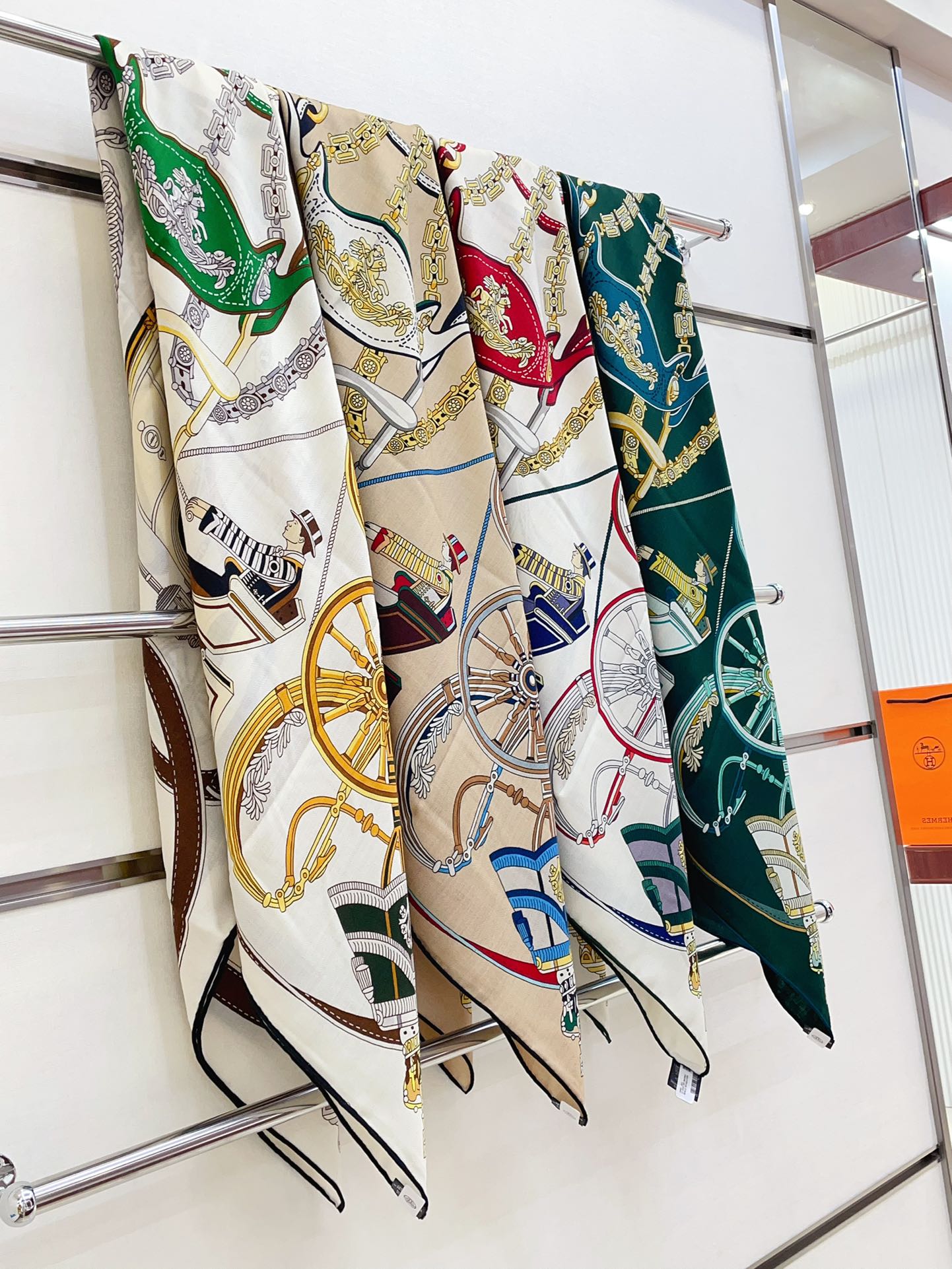 Stately Wheels Scarf 135 CM Colorful Cashmere And Silk 327467