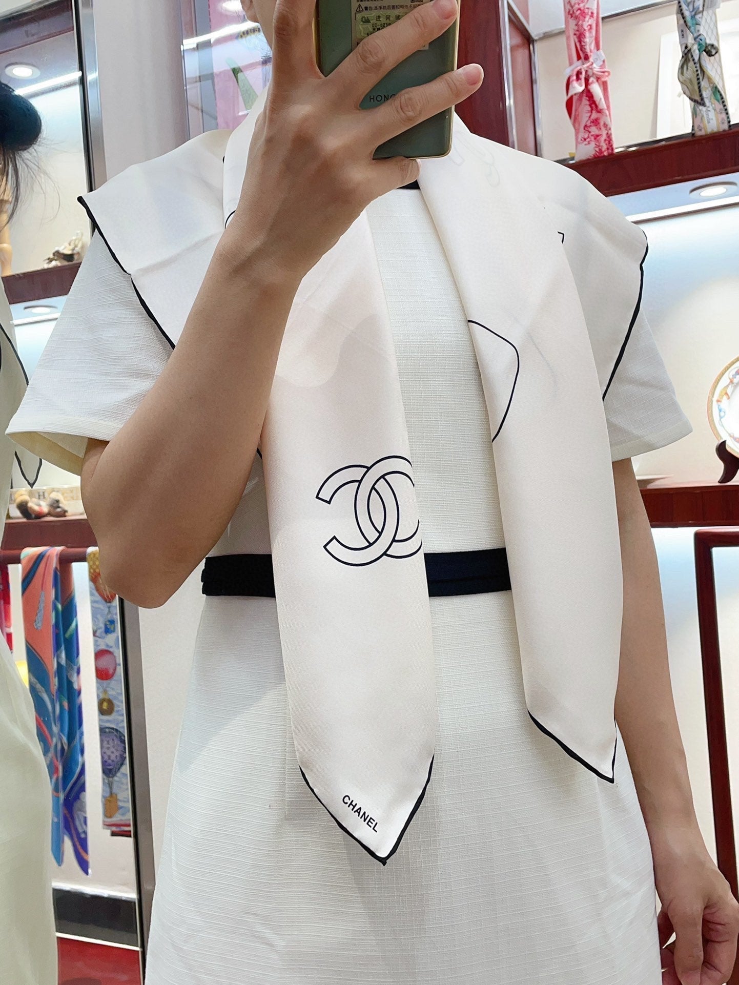 CC Square Scarf 90 CM In White Silk Twill 335845