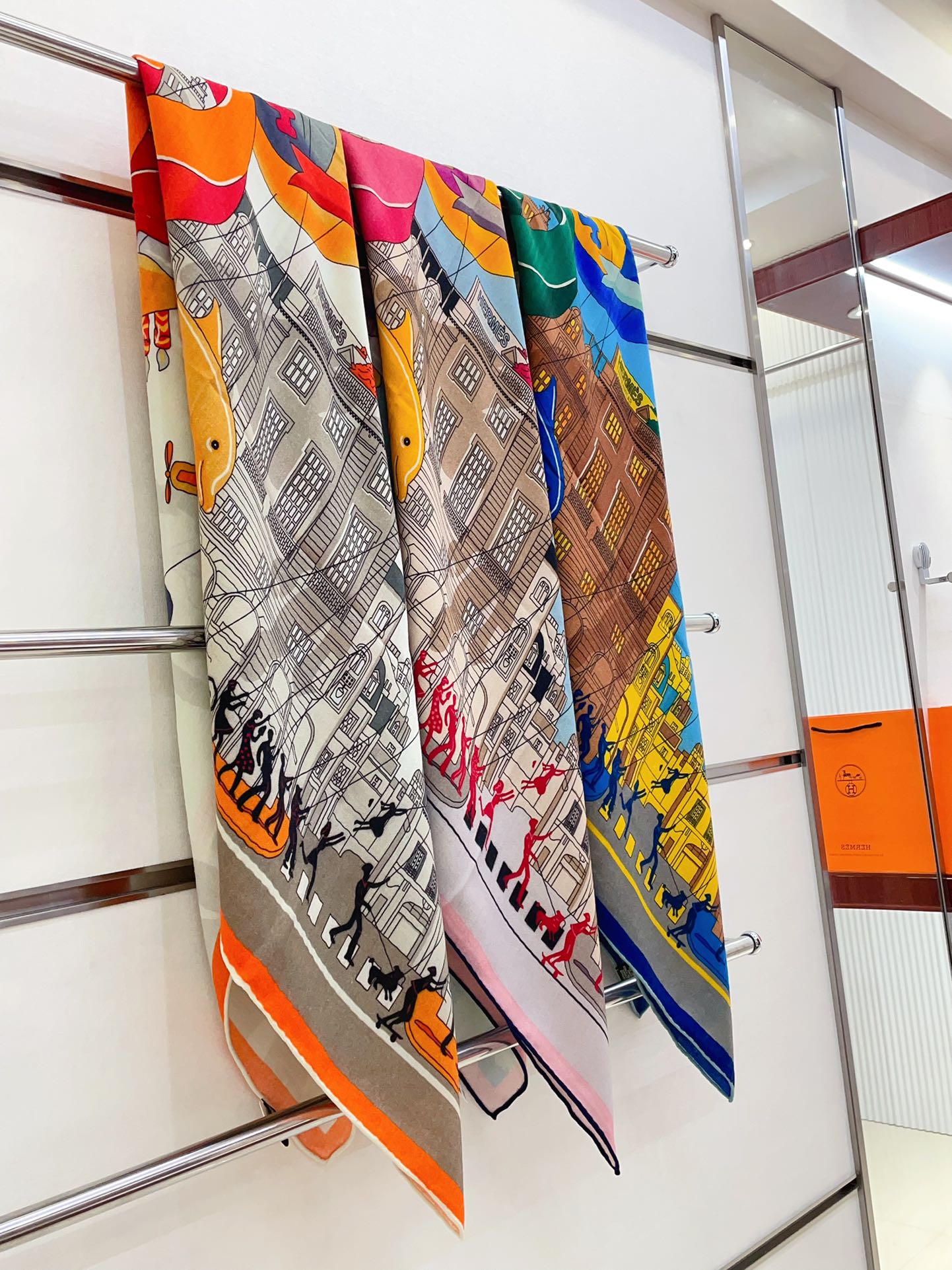 Parade Scarf 140 CM In Colorful Cashmere And Silk  340182