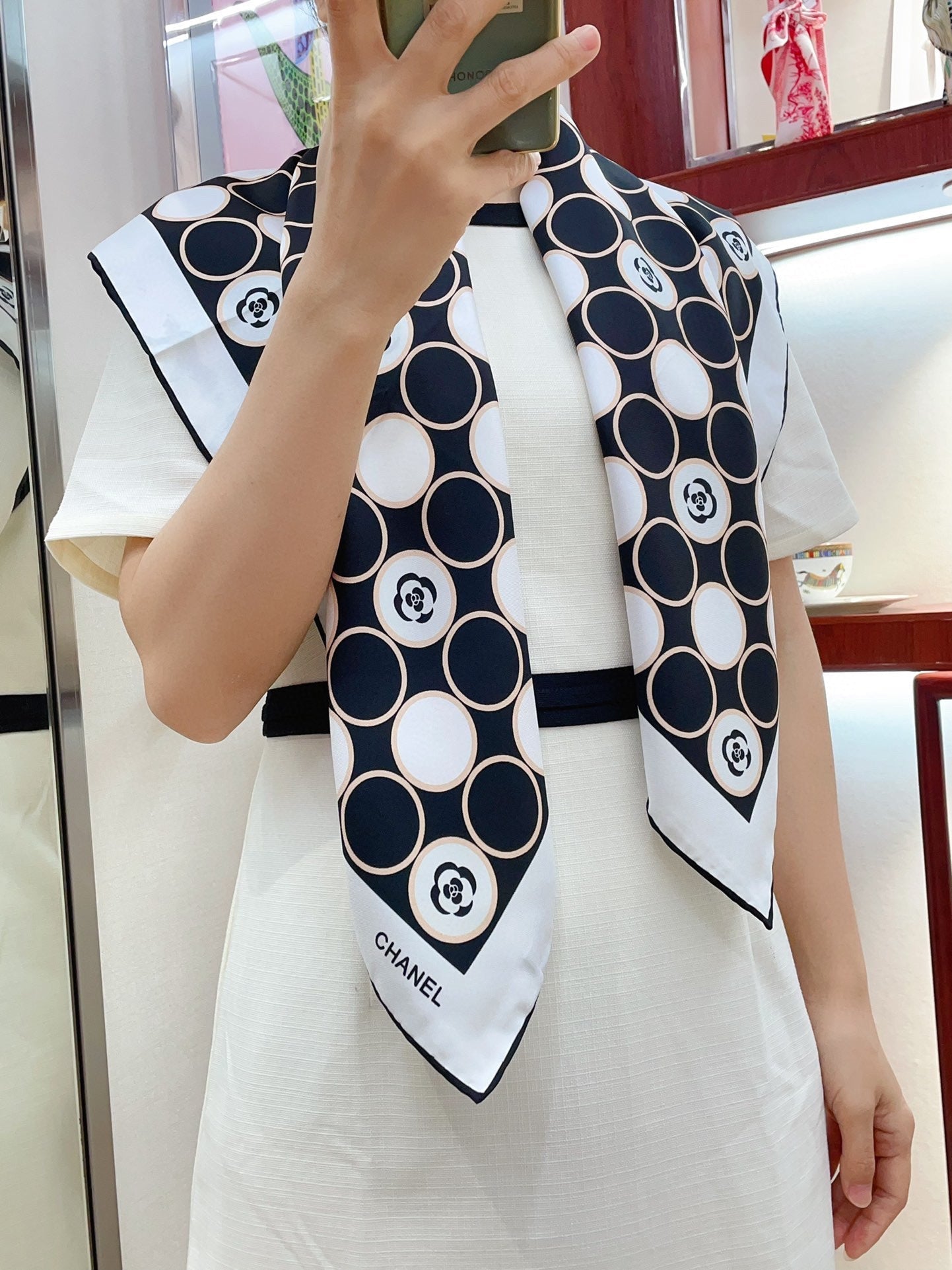 CC Square Scarf 90 CM In Black Mix White Silk Twill  350415