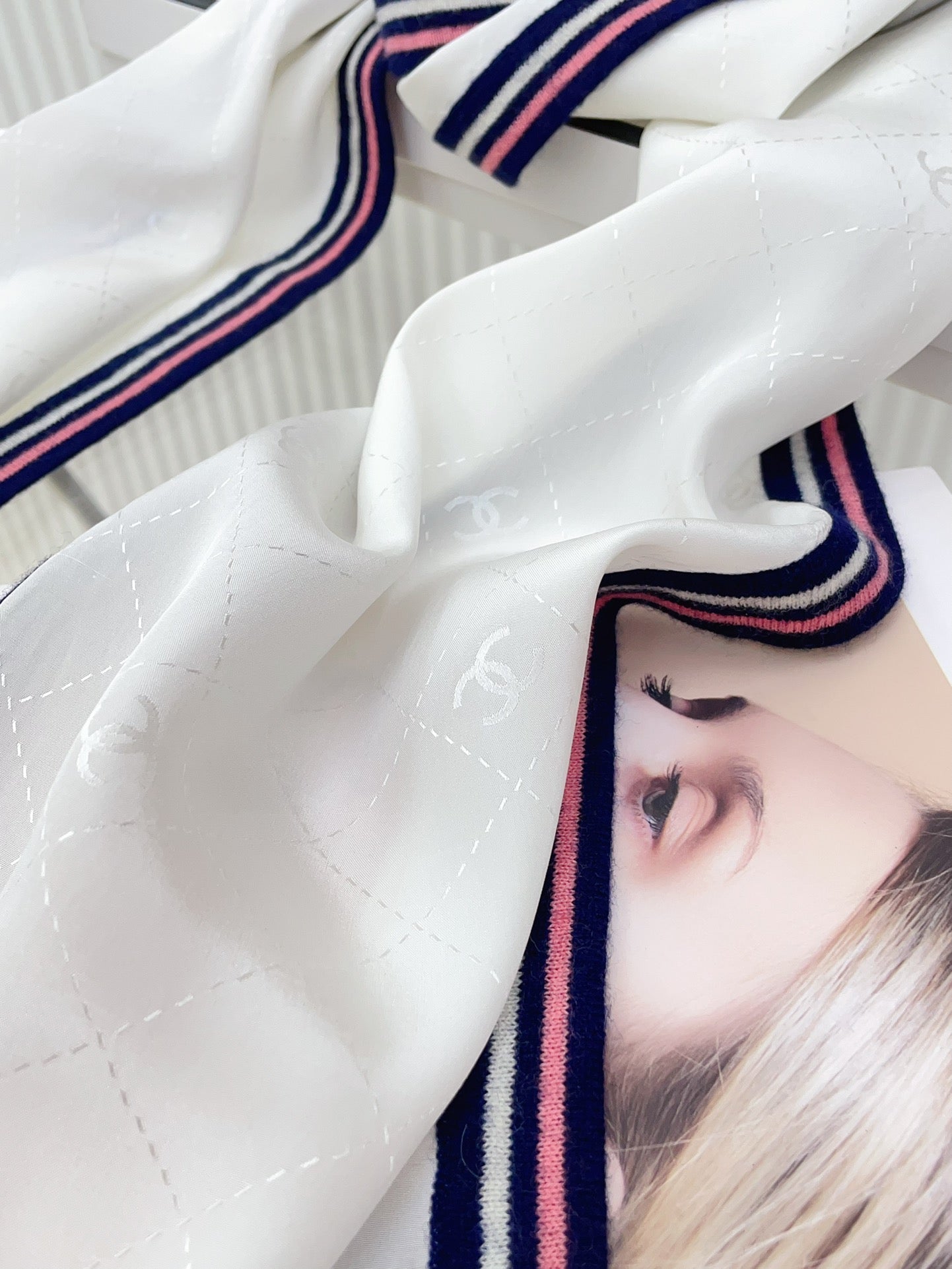 CC Scarf 200 CM In White Mix Darl Blue Silk 357900