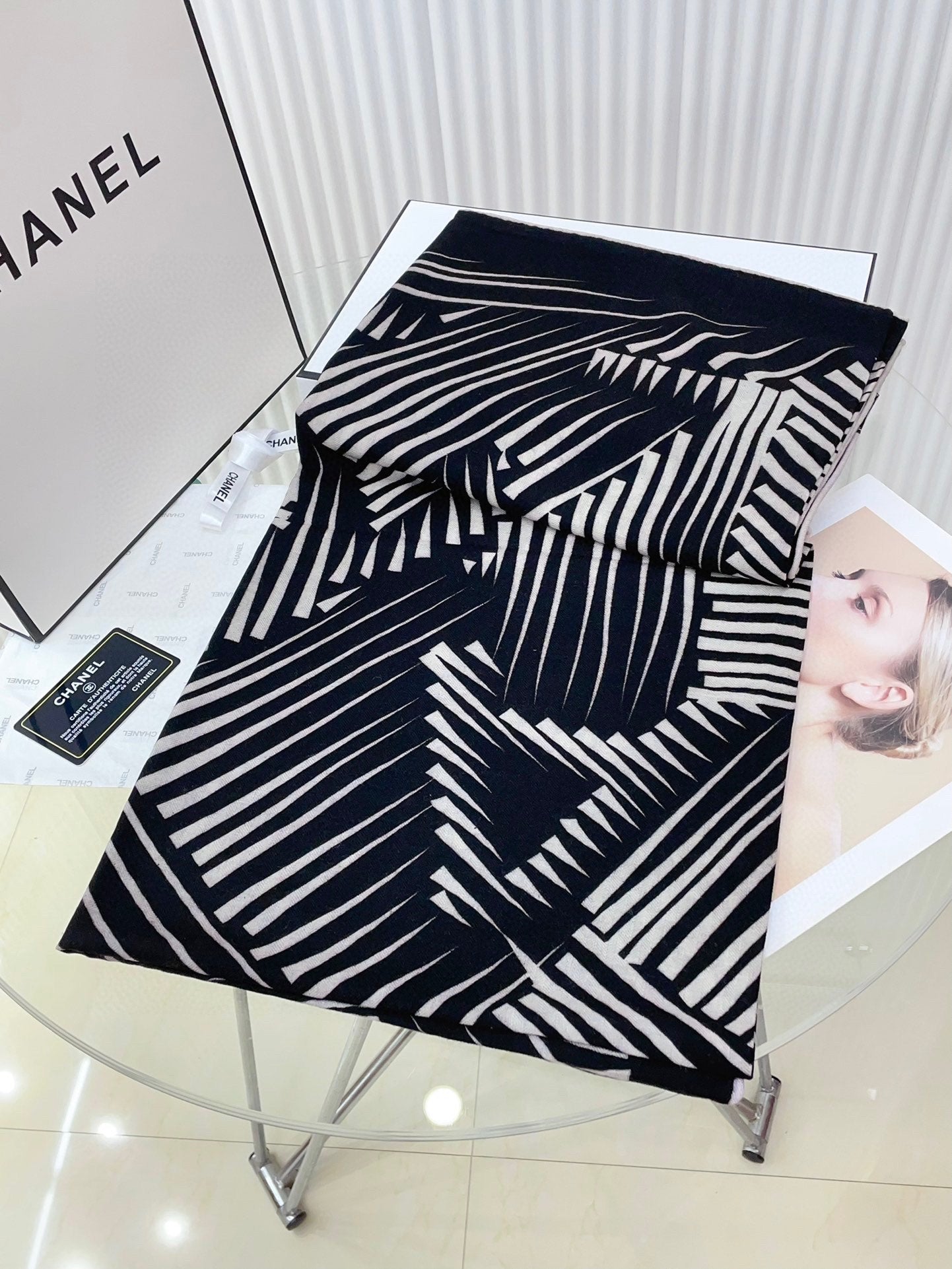 CC Square Scarf 140 CM In Black White Cashmere Mix Silk 382617