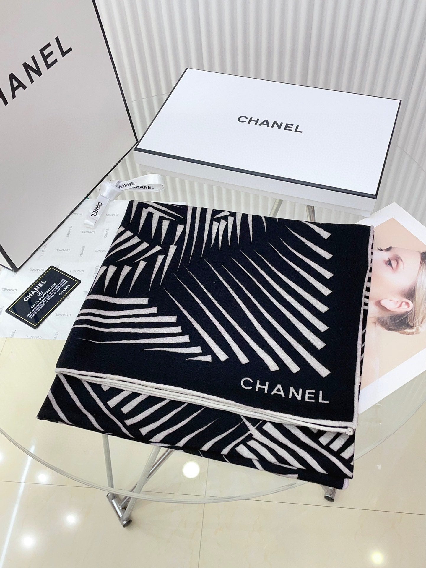 CC Square Scarf 140 CM In Black White Cashmere Mix Silk 382617