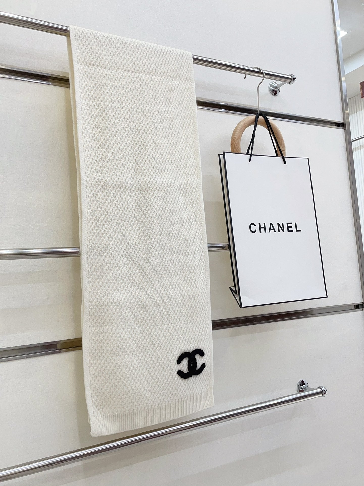 CC Scarf 190 CM In White Cashmere 393183