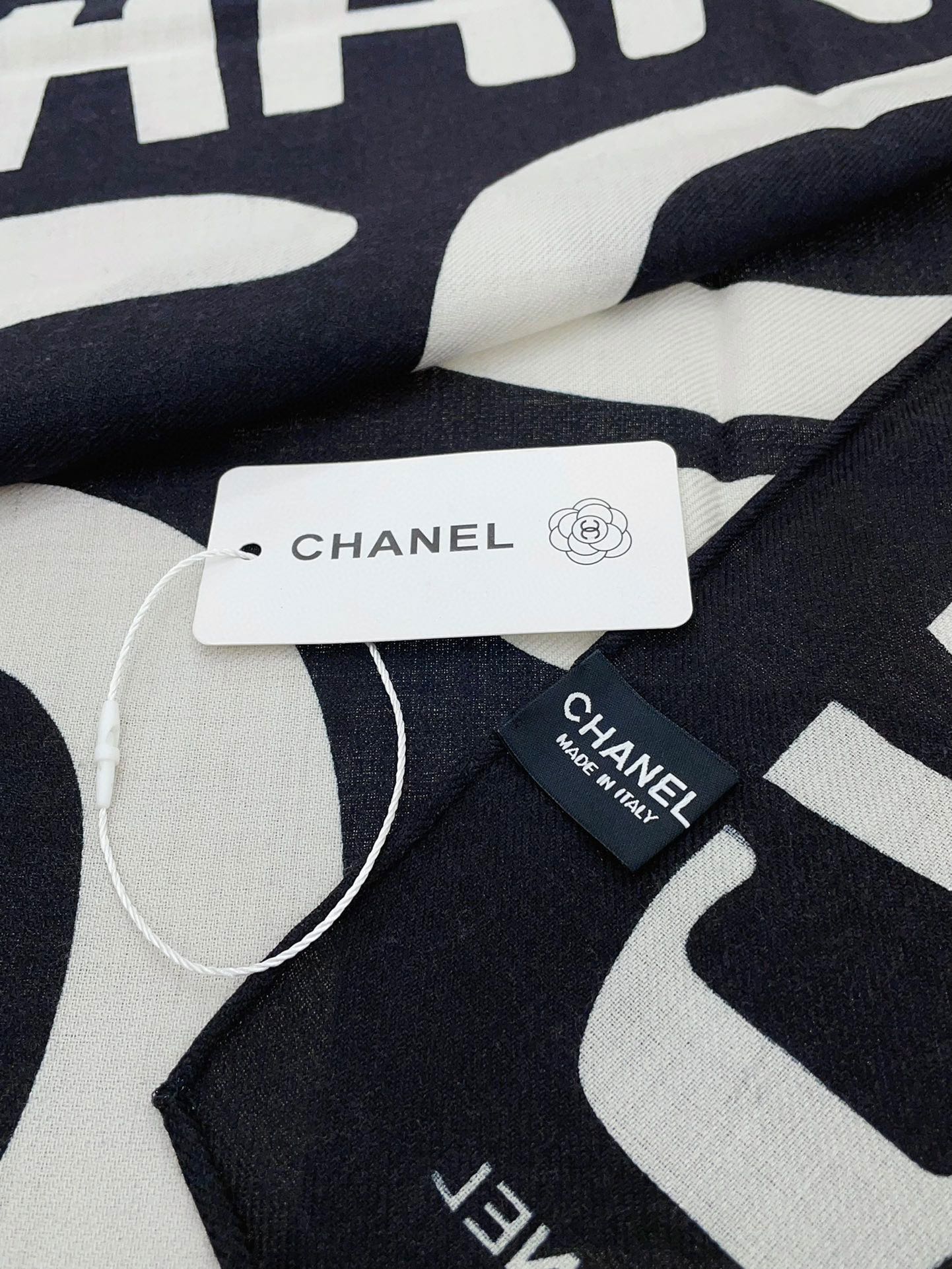 CC Square Scarf 90 CM In Black Mix White Cashmere And Silk 398258