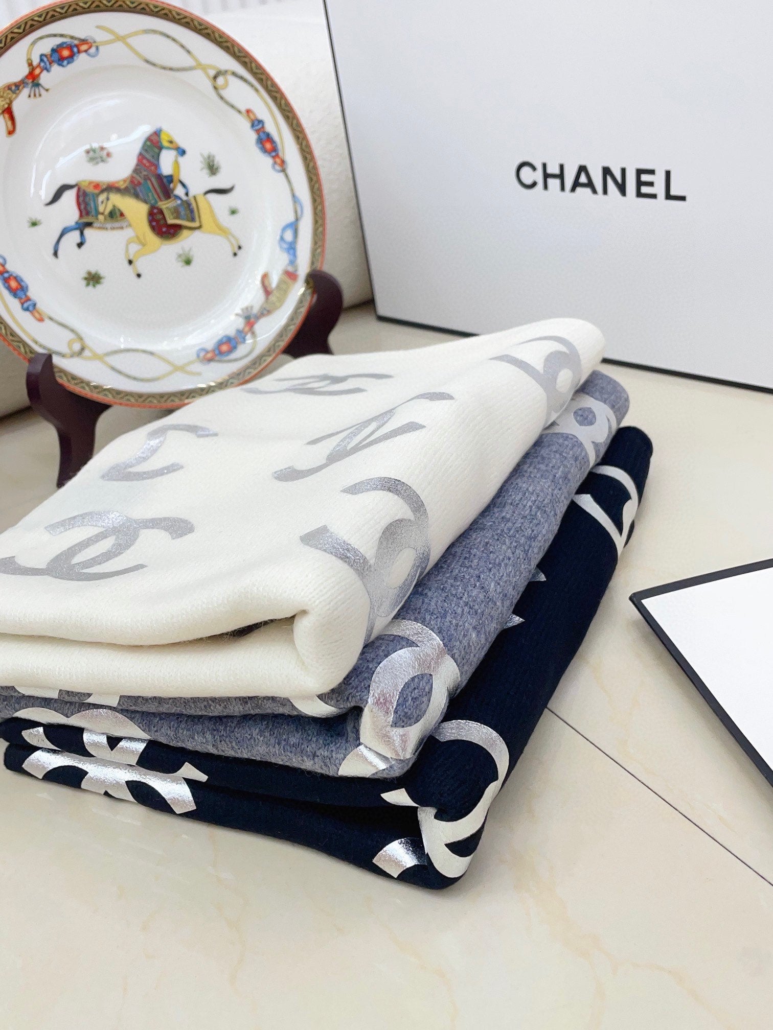 CC Scarf 190 CM In White Logo Print Cashmere  401169