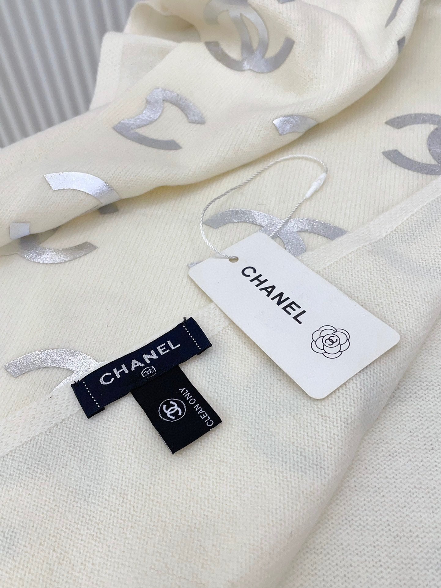 CC Scarf 190 CM In White Logo Print Cashmere  401169