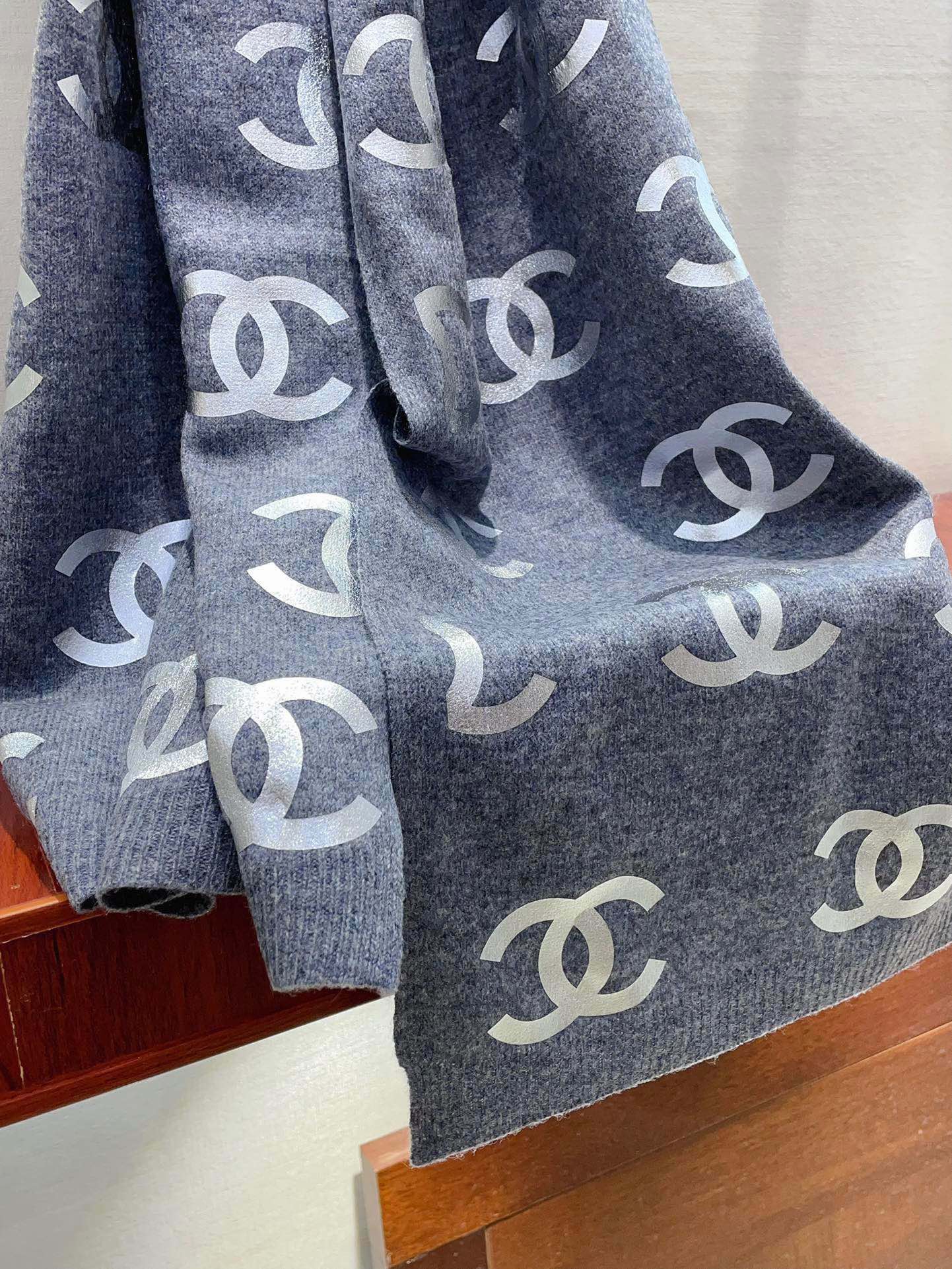 CC Scarf 190 CM In Grey Logo Print Cashmere 401170
