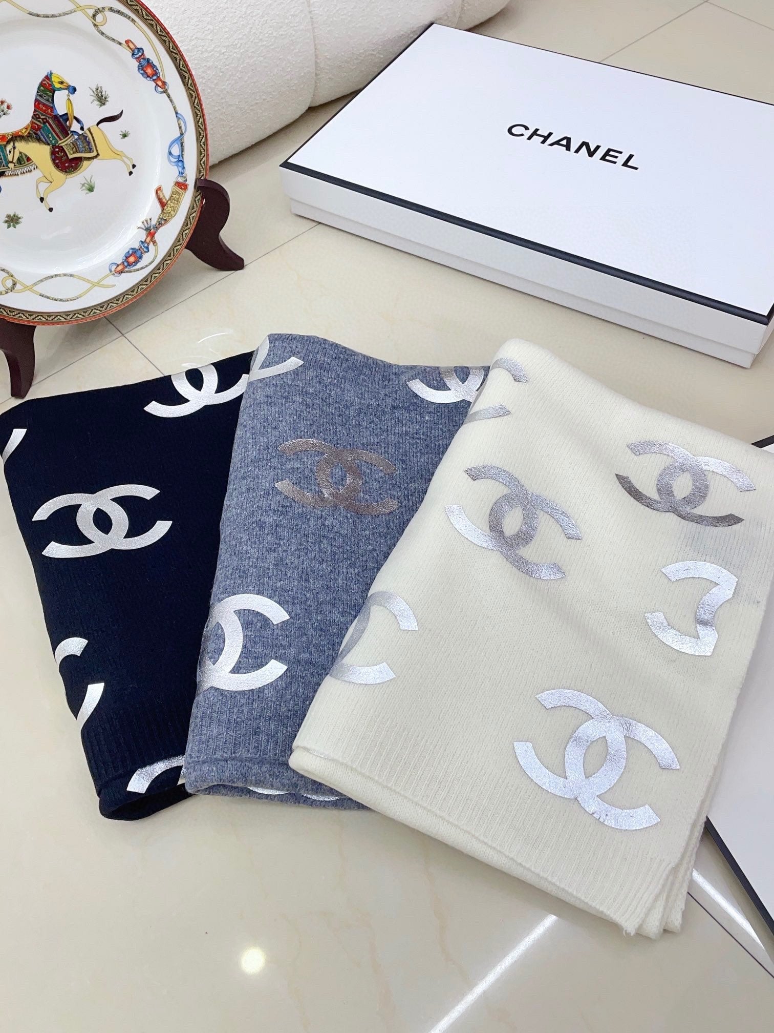 CC Scarf 190 CM In Grey Logo Print Cashmere 401170