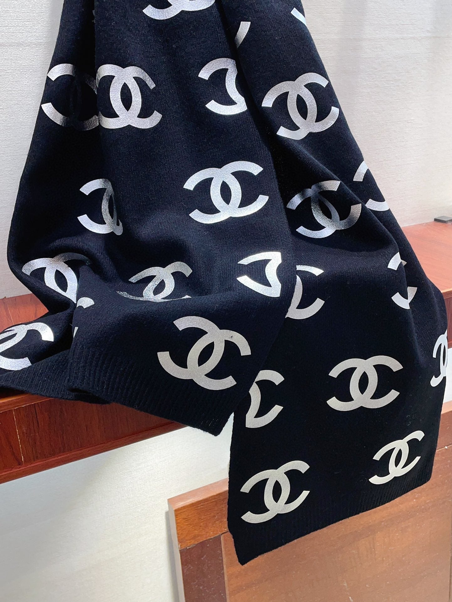 CC Scarf 190 CM In Black Logo Print Cashmere 401171