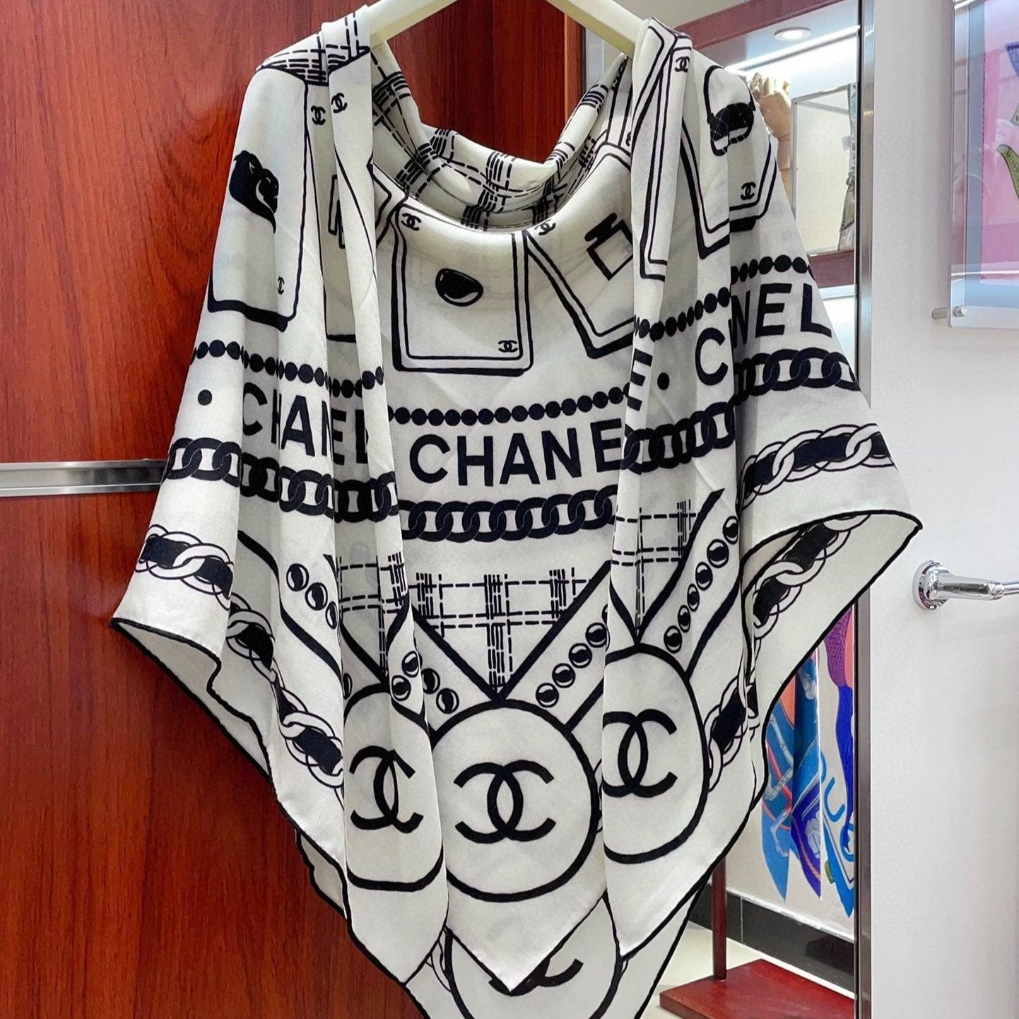 CC Square Scarf 140CM In White Mix Black Cashmere And Silk 407279