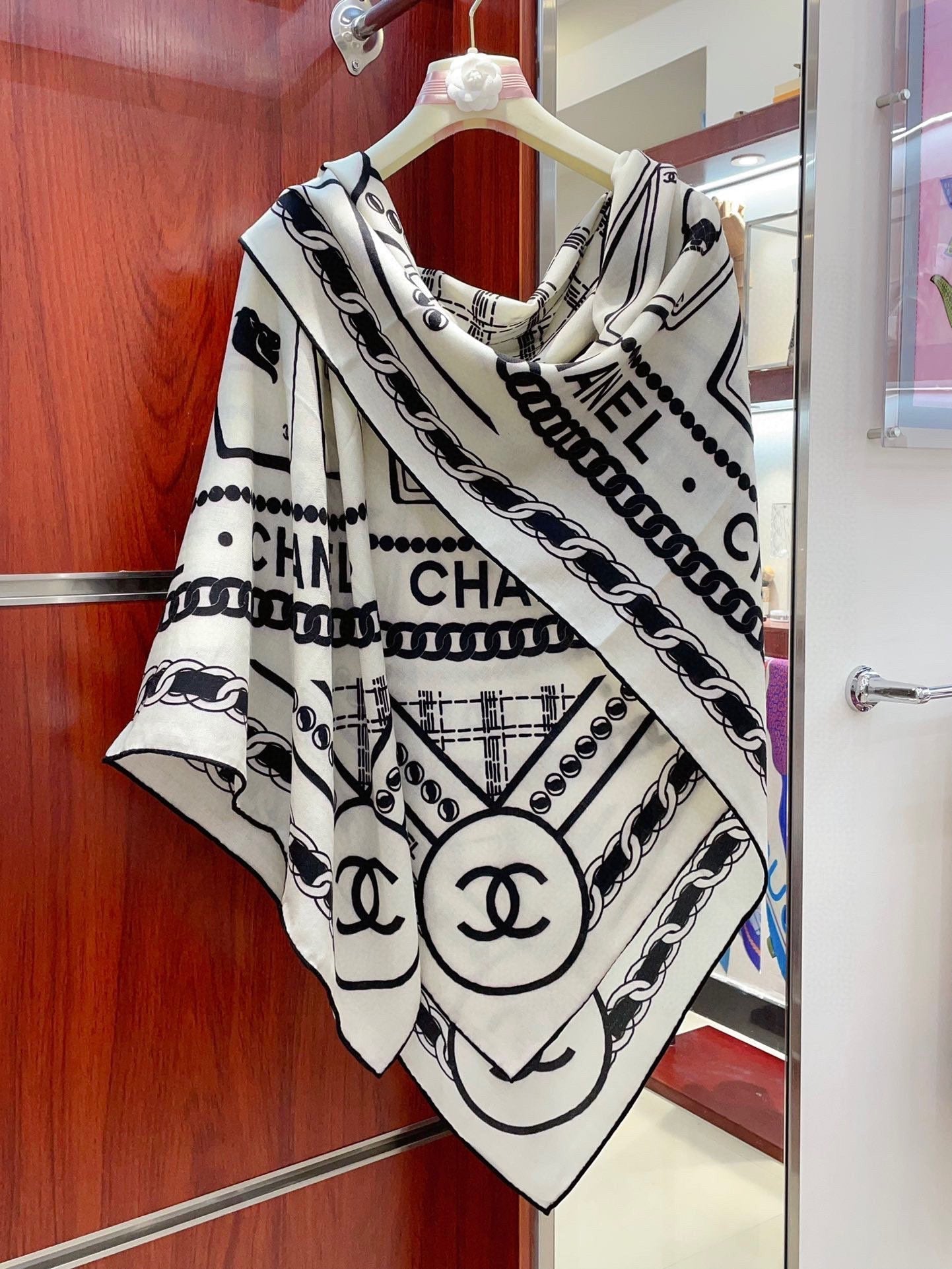CC Square Scarf 140CM In White Mix Black Cashmere And Silk 407279