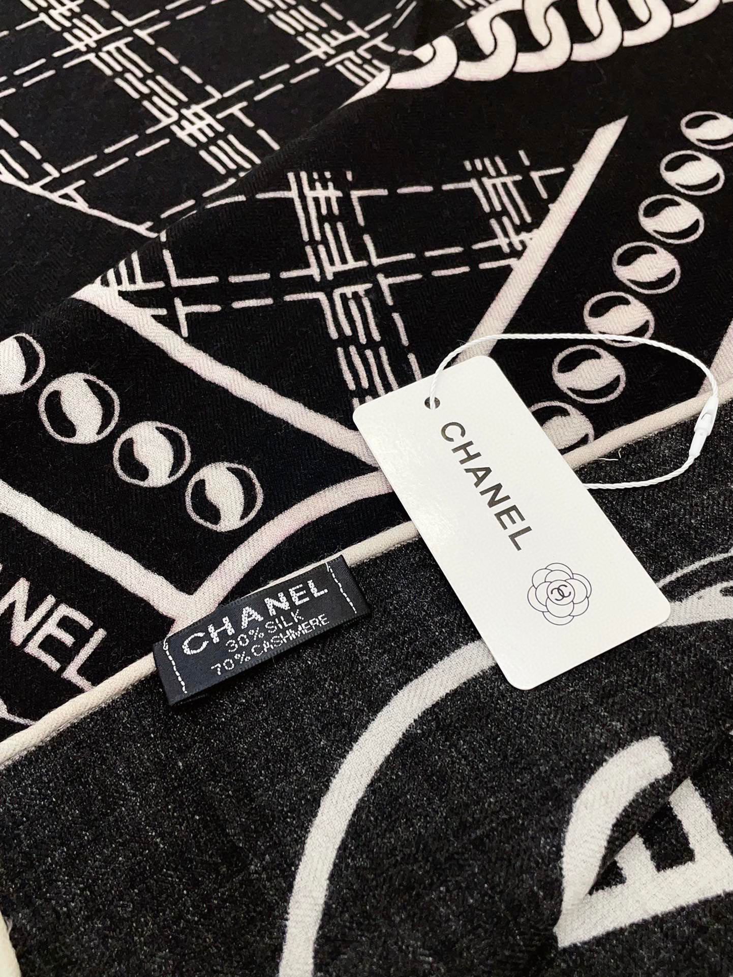 CC Square Scarf 140 CM In Black Mix White Cashmere And Silk 407280