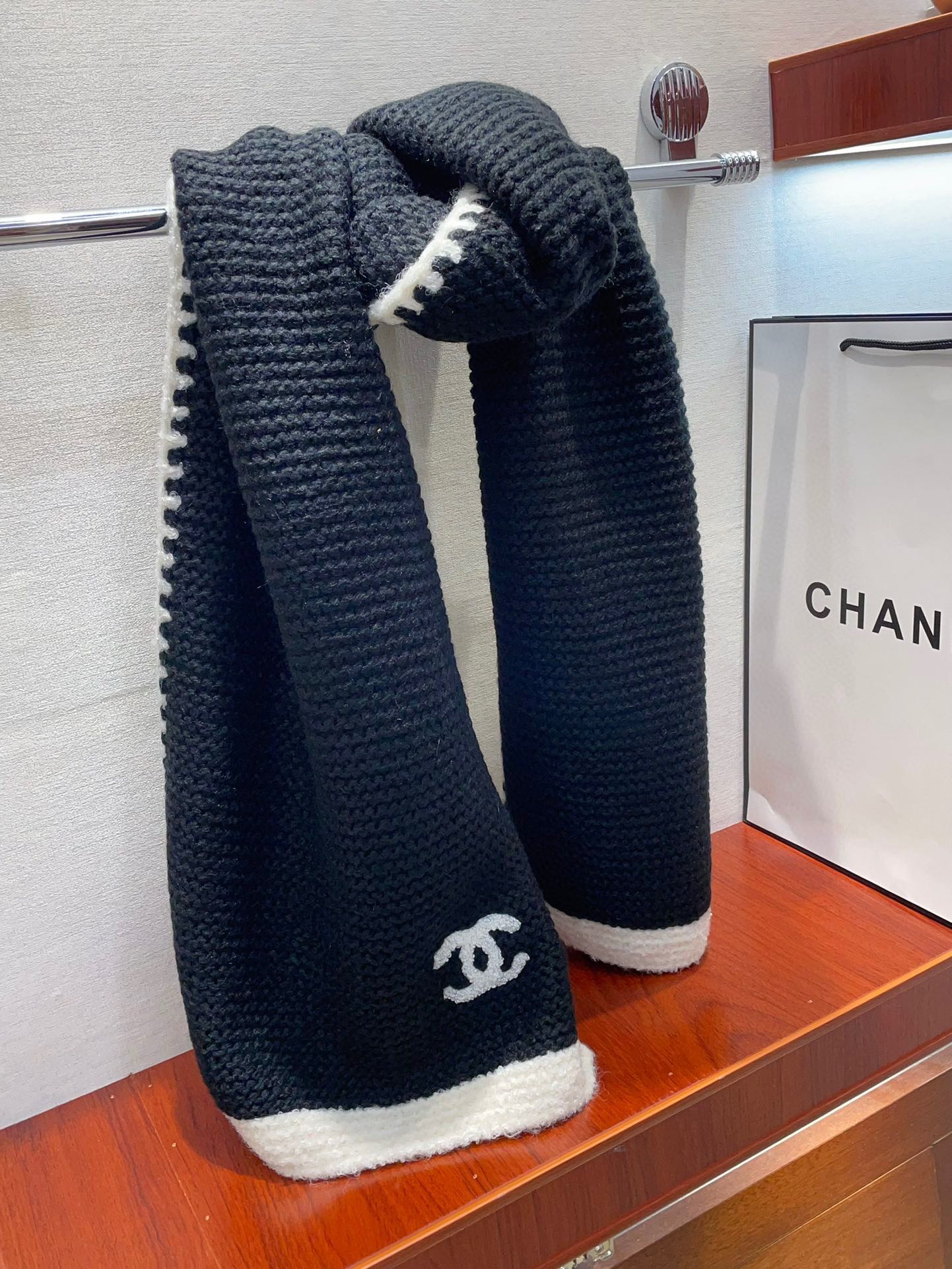 CC Scarf 200 CM In Black Cashmere 410211