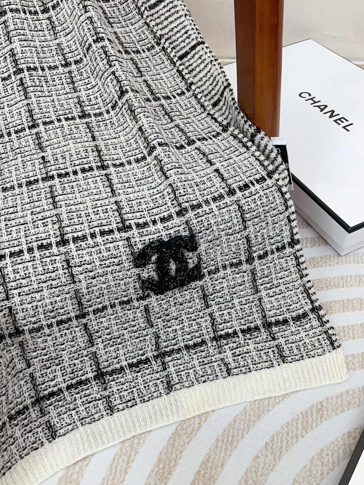 CC Scarf 180 CM In Grey With Black Stripes Cashmere 415180