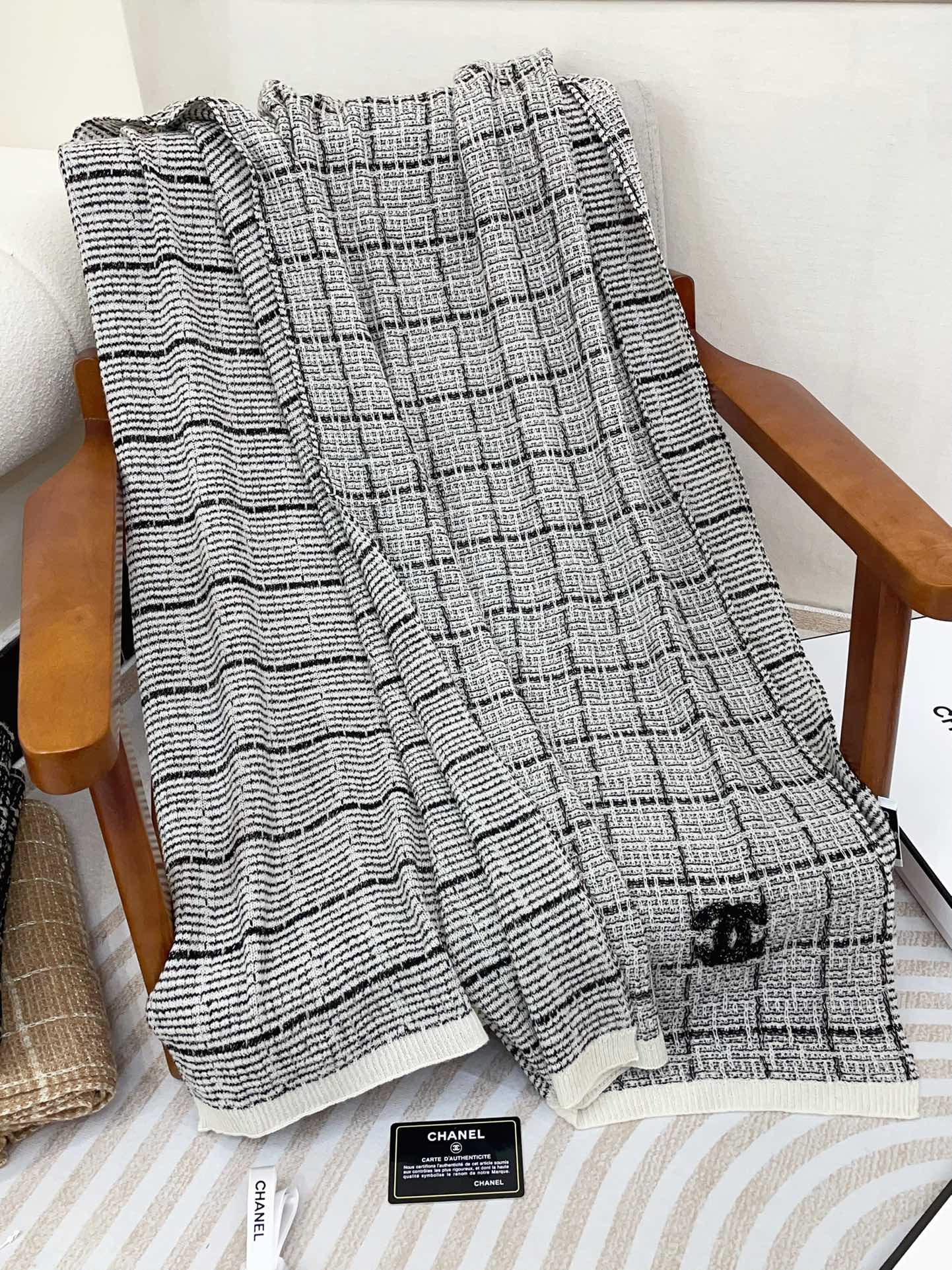 CC Scarf 180 CM In Grey With Black Stripes Cashmere 415180